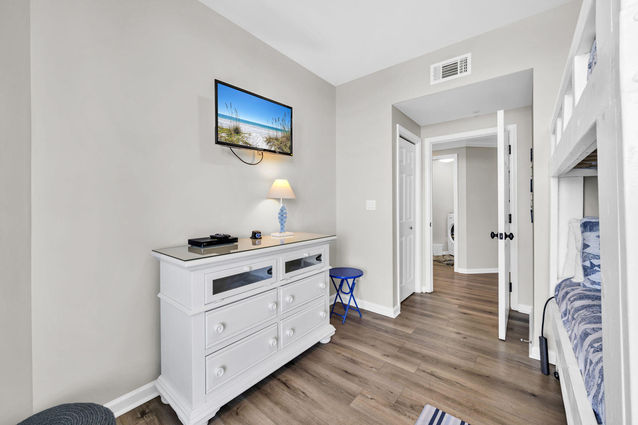 SILVER BEACH TOWERS - Residential