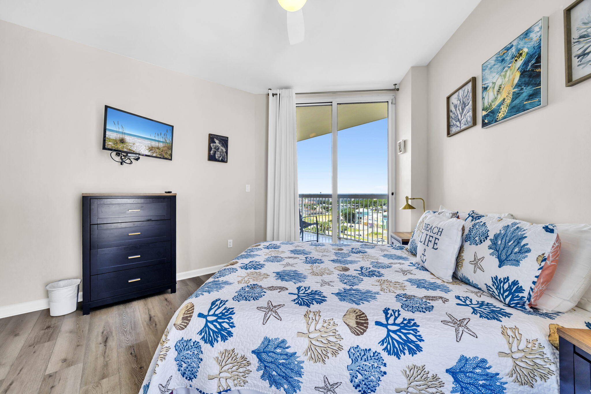 SILVER BEACH TOWERS - Residential