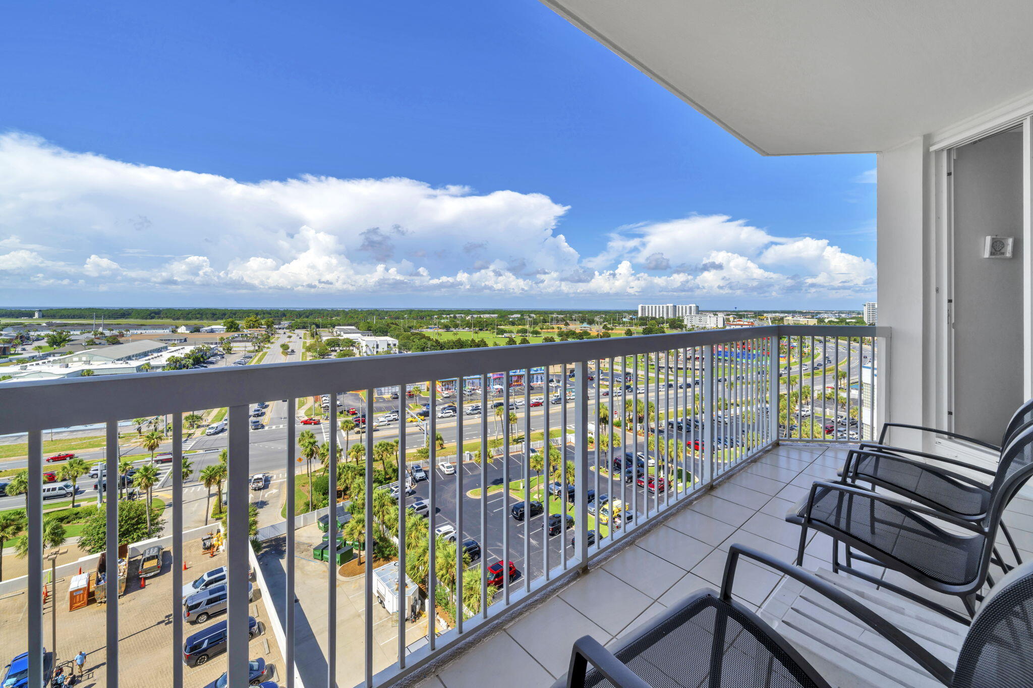 SILVER BEACH TOWERS - Residential