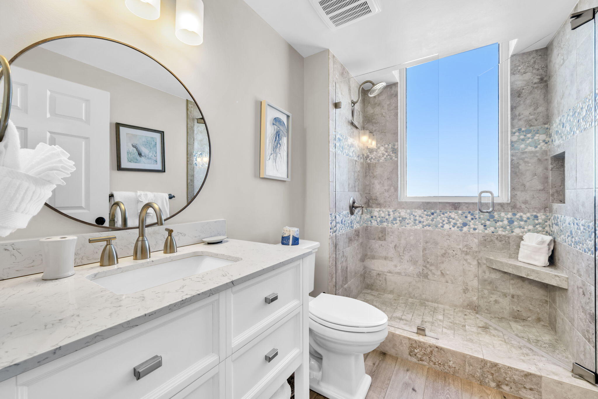 SILVER BEACH TOWERS - Residential