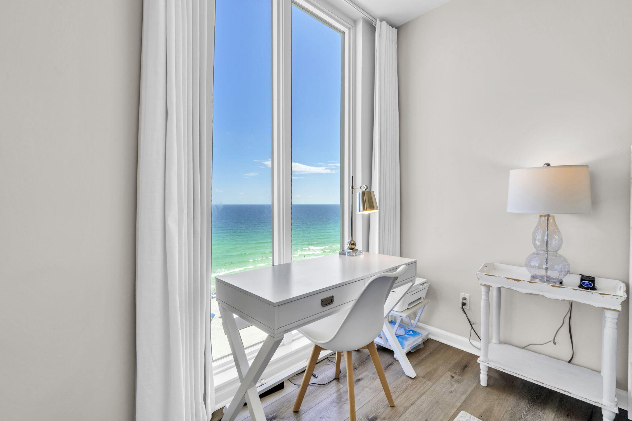 SILVER BEACH TOWERS - Residential