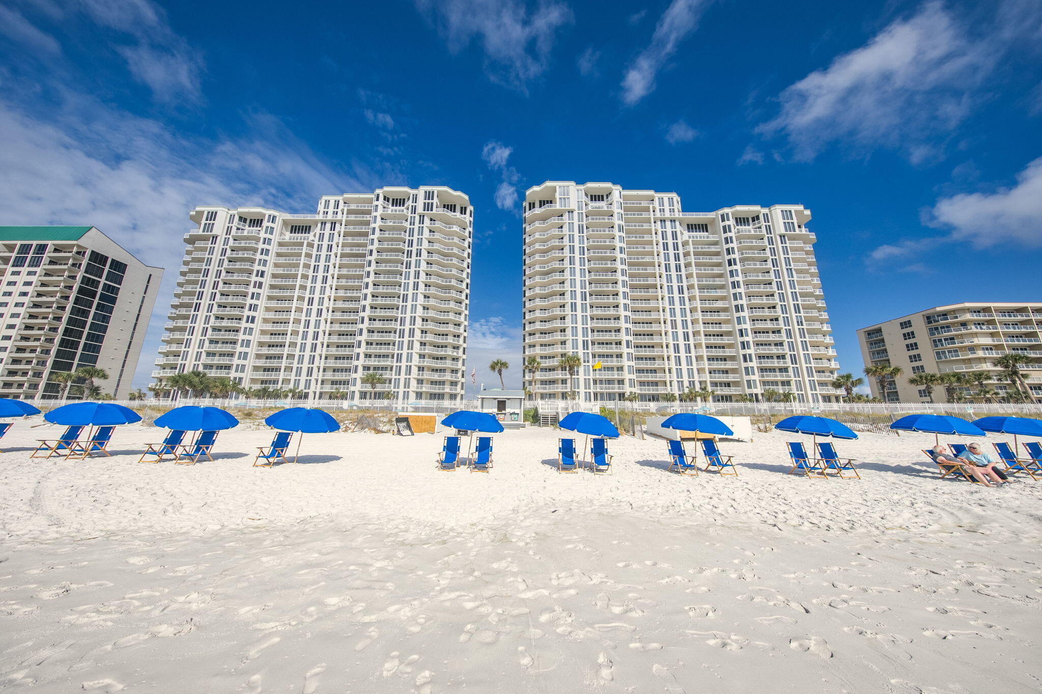 SILVER BEACH TOWERS - Residential