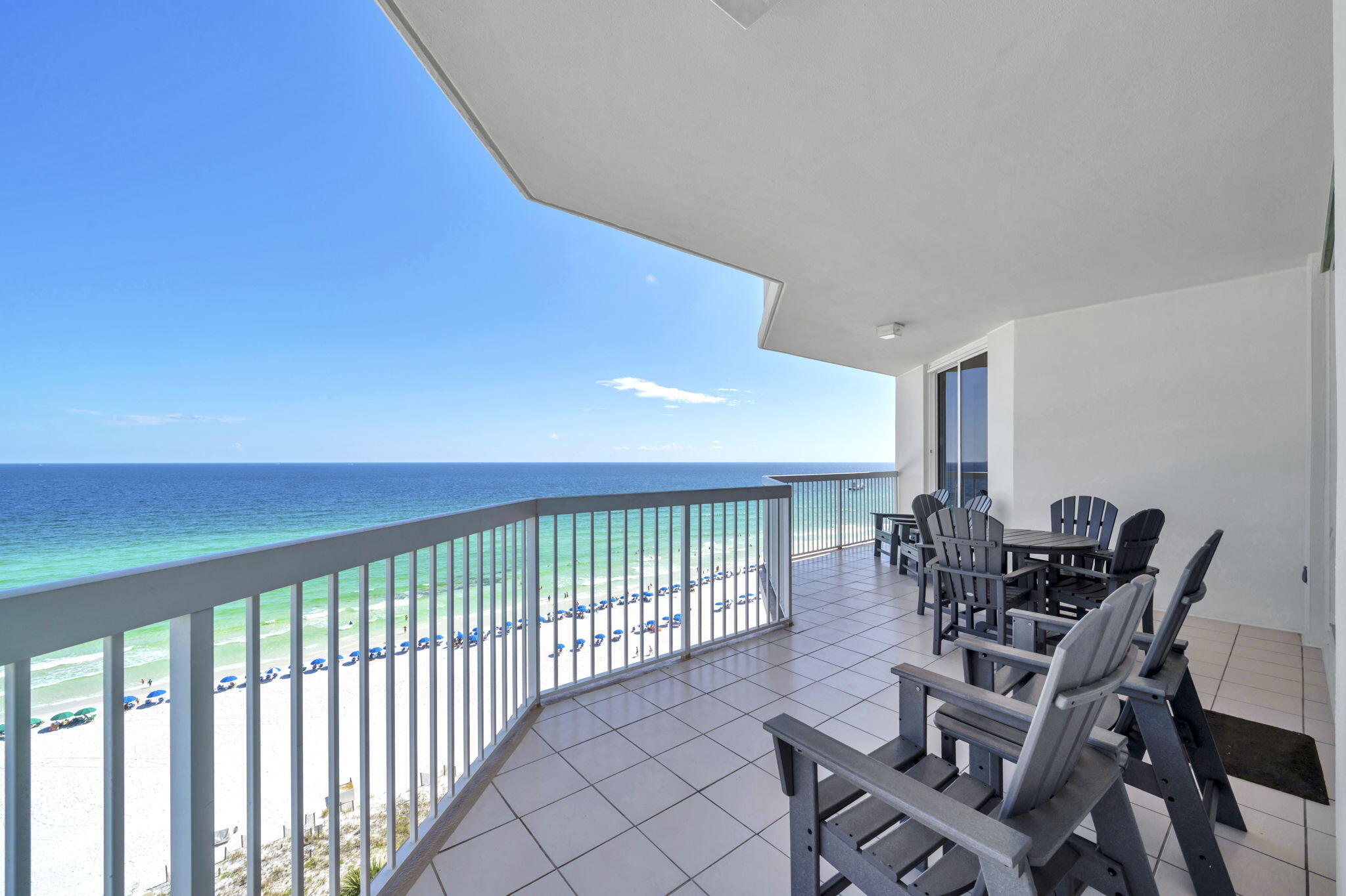 SILVER BEACH TOWERS - Residential