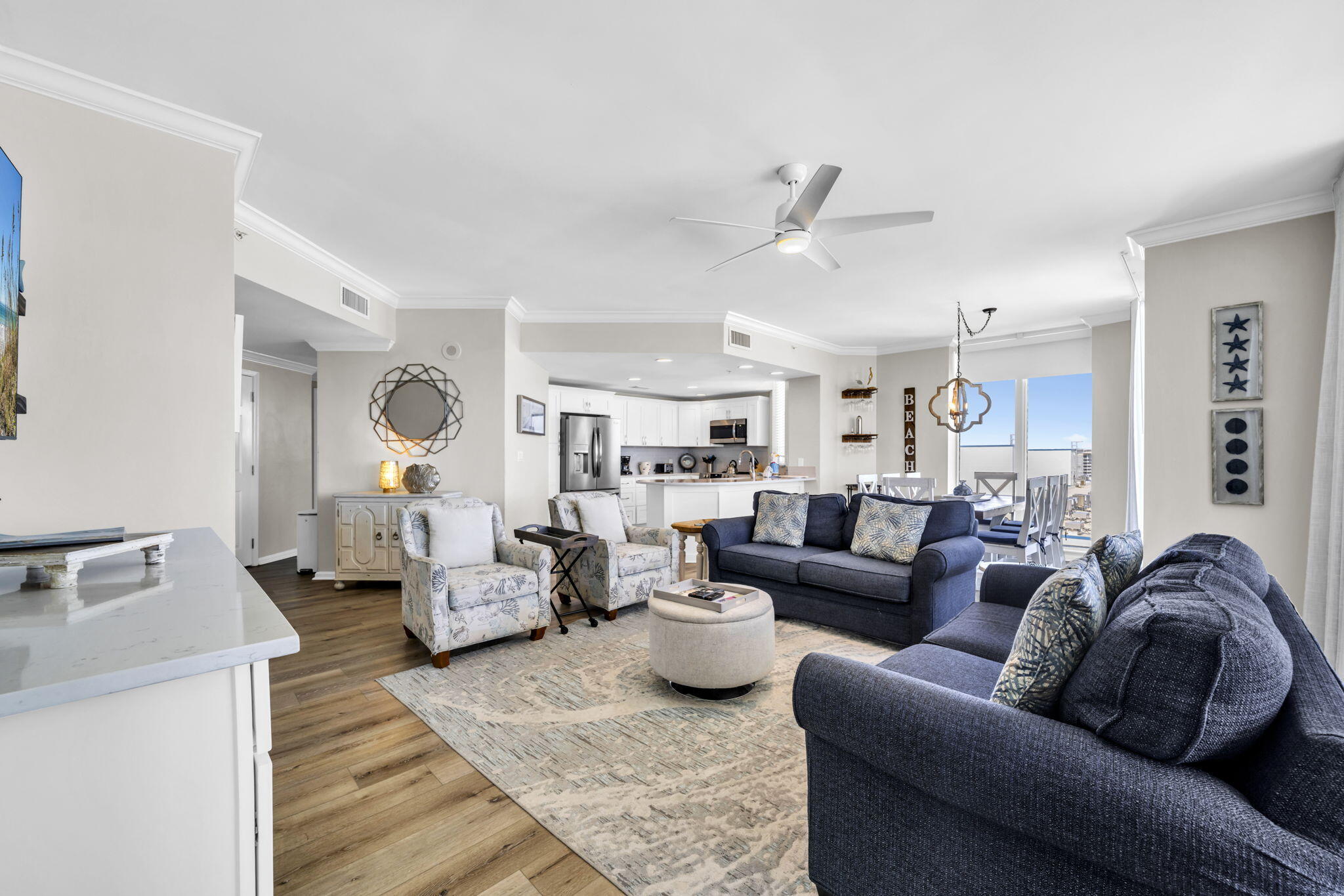SILVER BEACH TOWERS - Residential