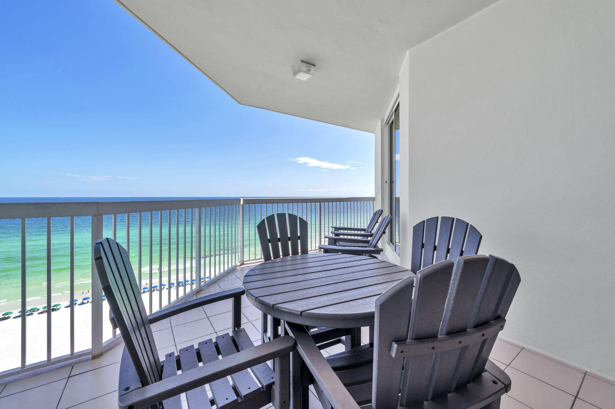 SILVER BEACH TOWERS - Residential