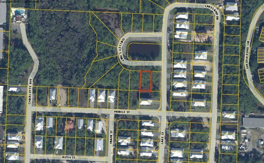 Pavered roads, gated community, club house and pool, and just minutes from the beach. Build your dream vacation home here and enjoy all the amenities the community has to offer. Close to dining, shopping, and water activities. We have additional lots available. Buyers are responsible for verifying all dimensions, measurements, setbacks, utilities, and environmental assessments/restrictions.