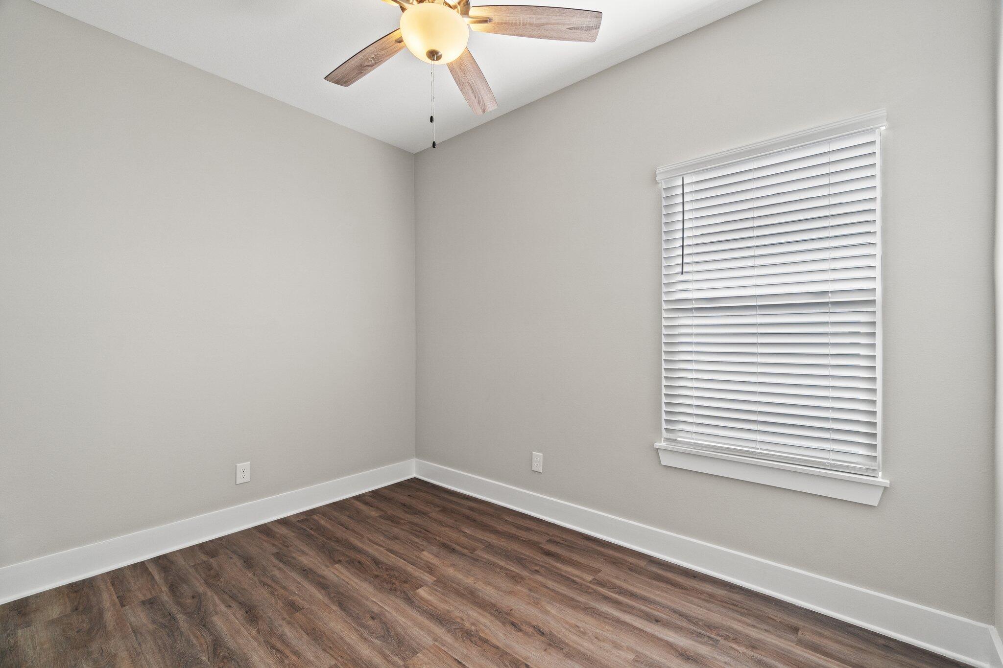 VERANDAS AT FREEPORT - Residential Lease