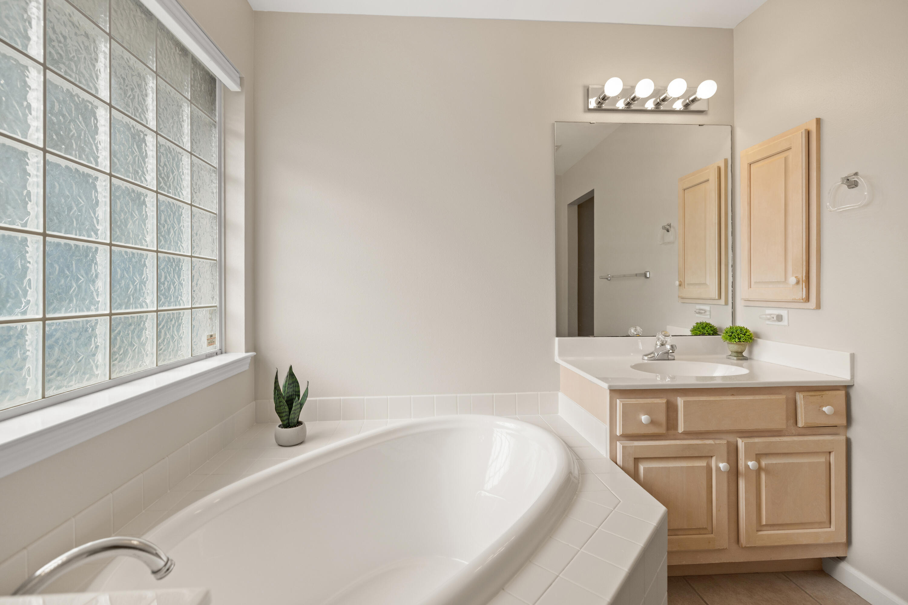 CEDAR RIDGE - Residential