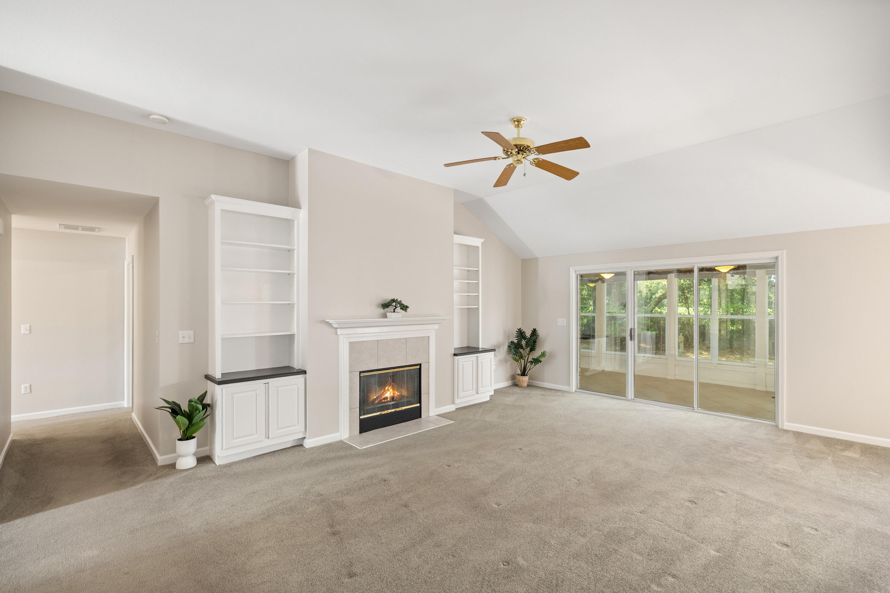CEDAR RIDGE - Residential