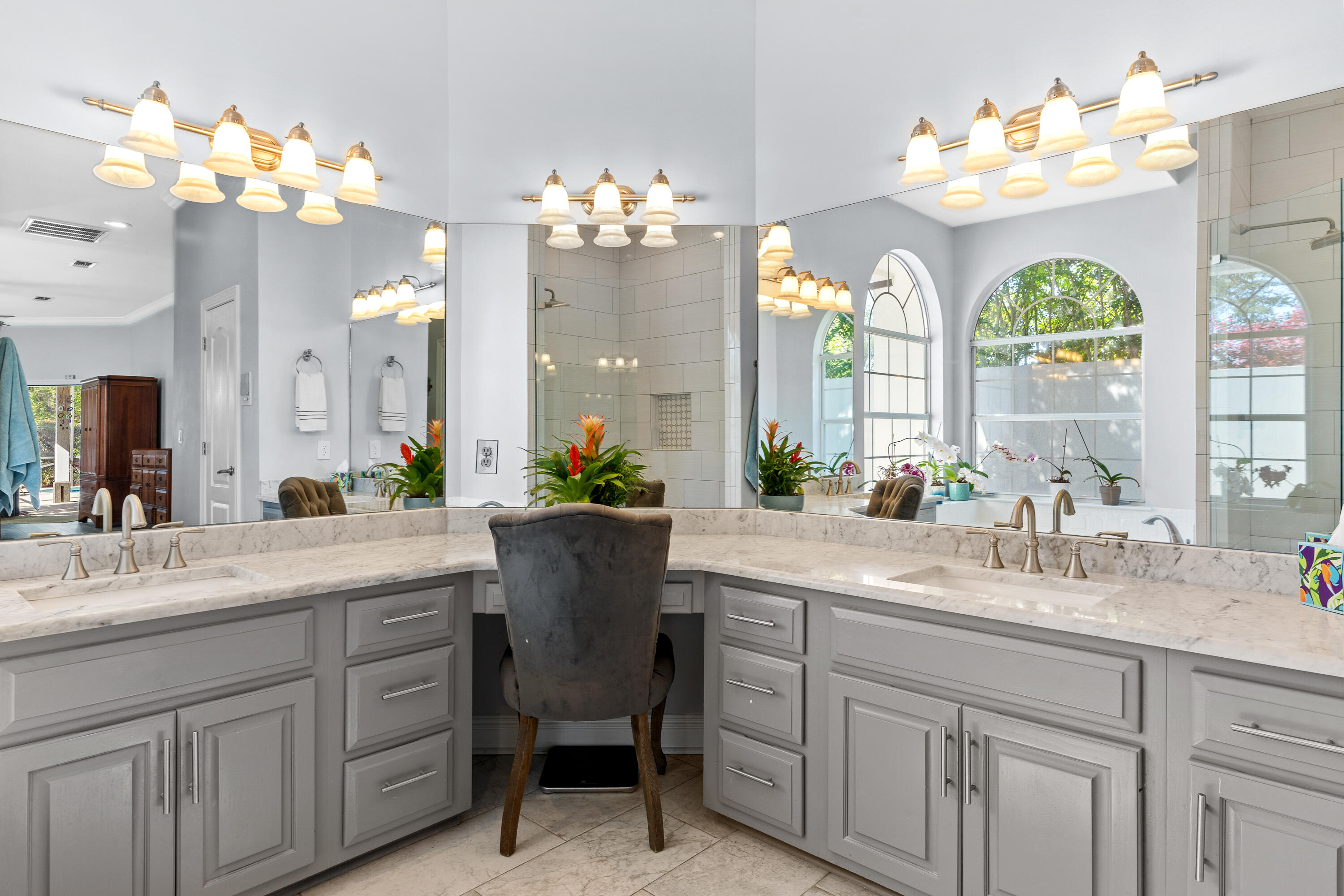 WINDSOR FOREST - Residential