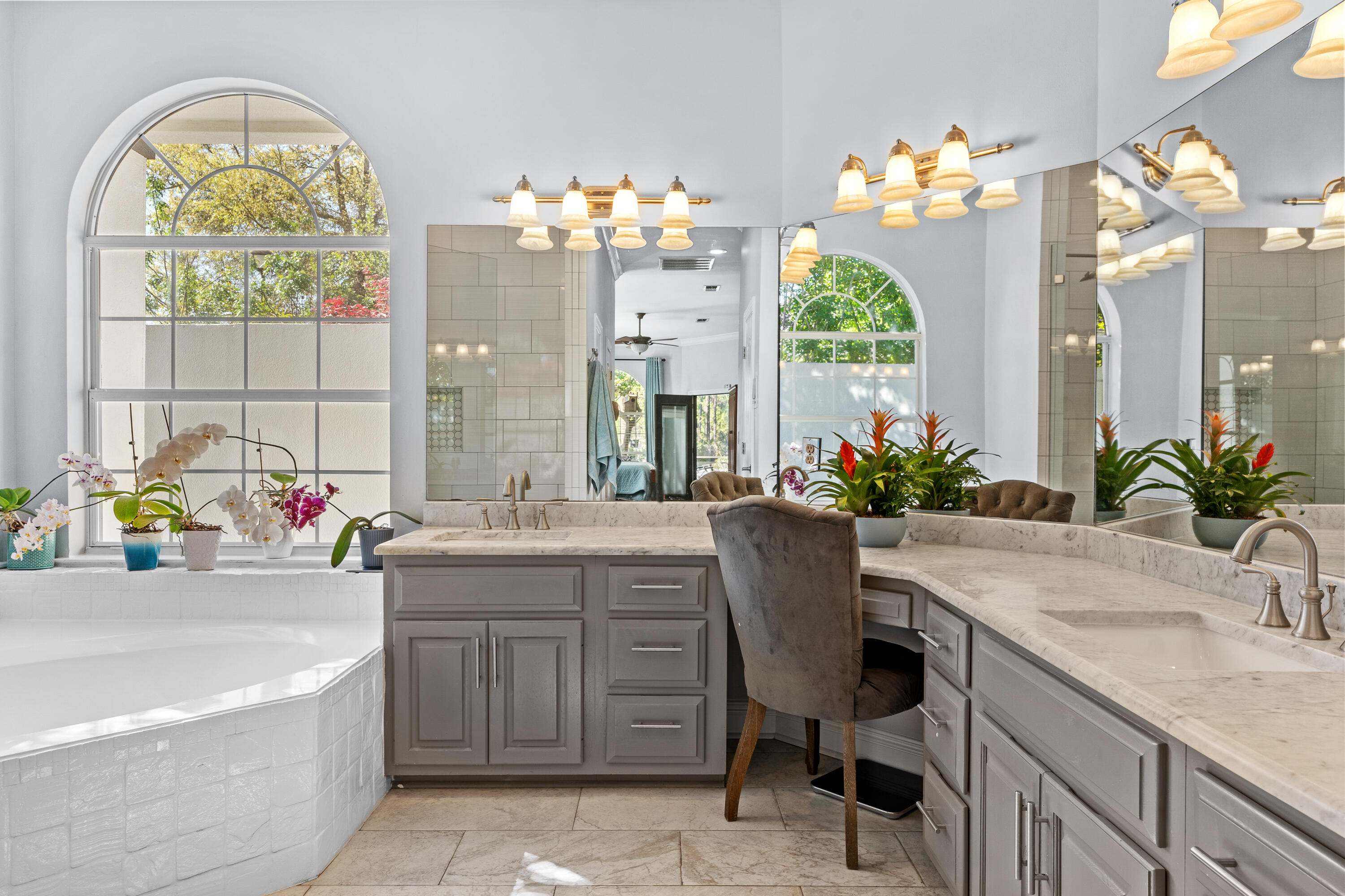 WINDSOR FOREST - Residential