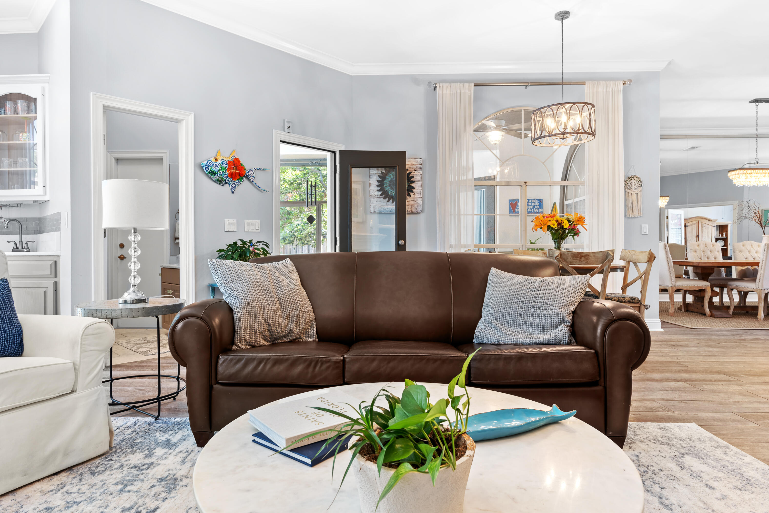 WINDSOR FOREST - Residential