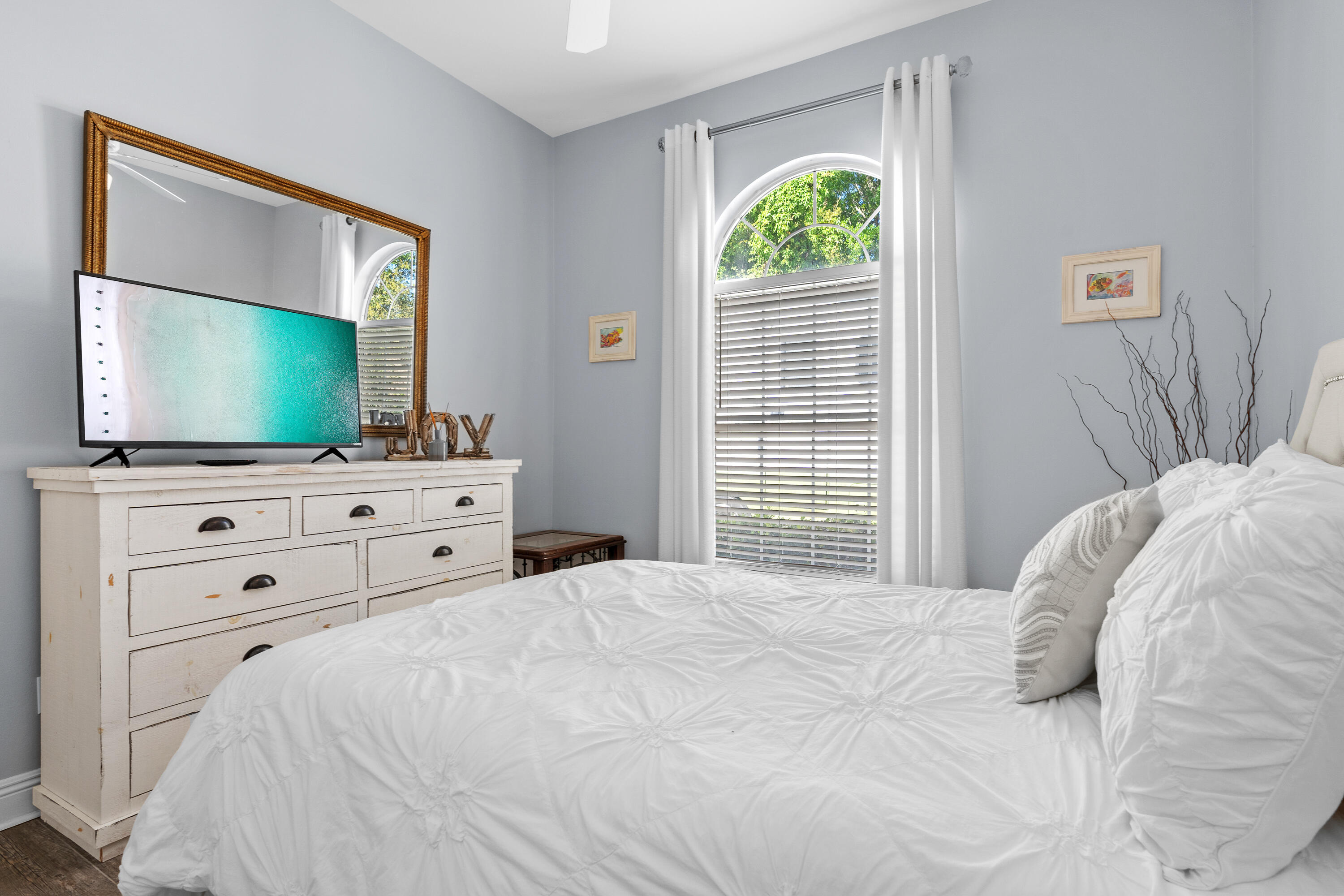 WINDSOR FOREST - Residential