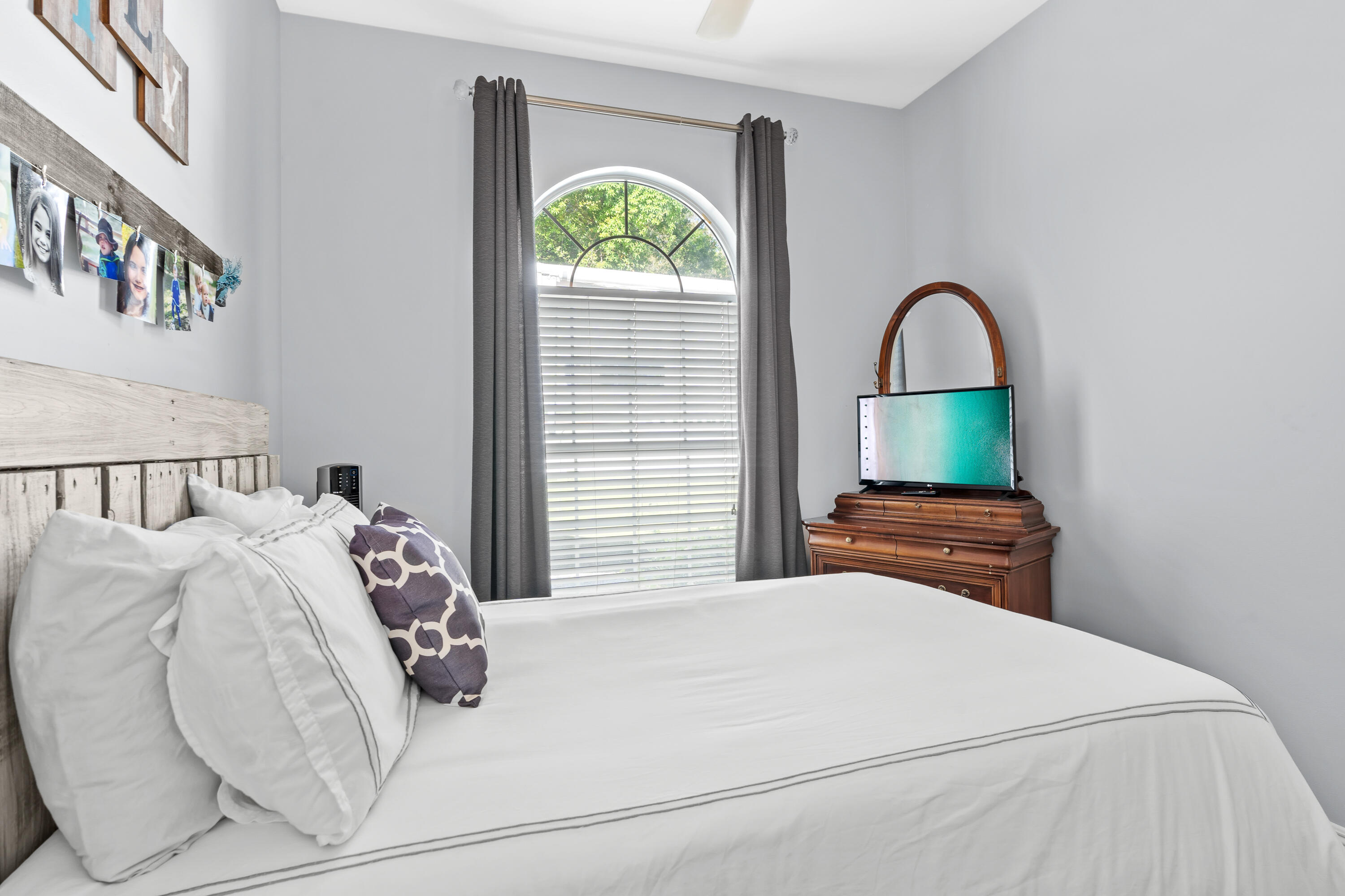 WINDSOR FOREST - Residential