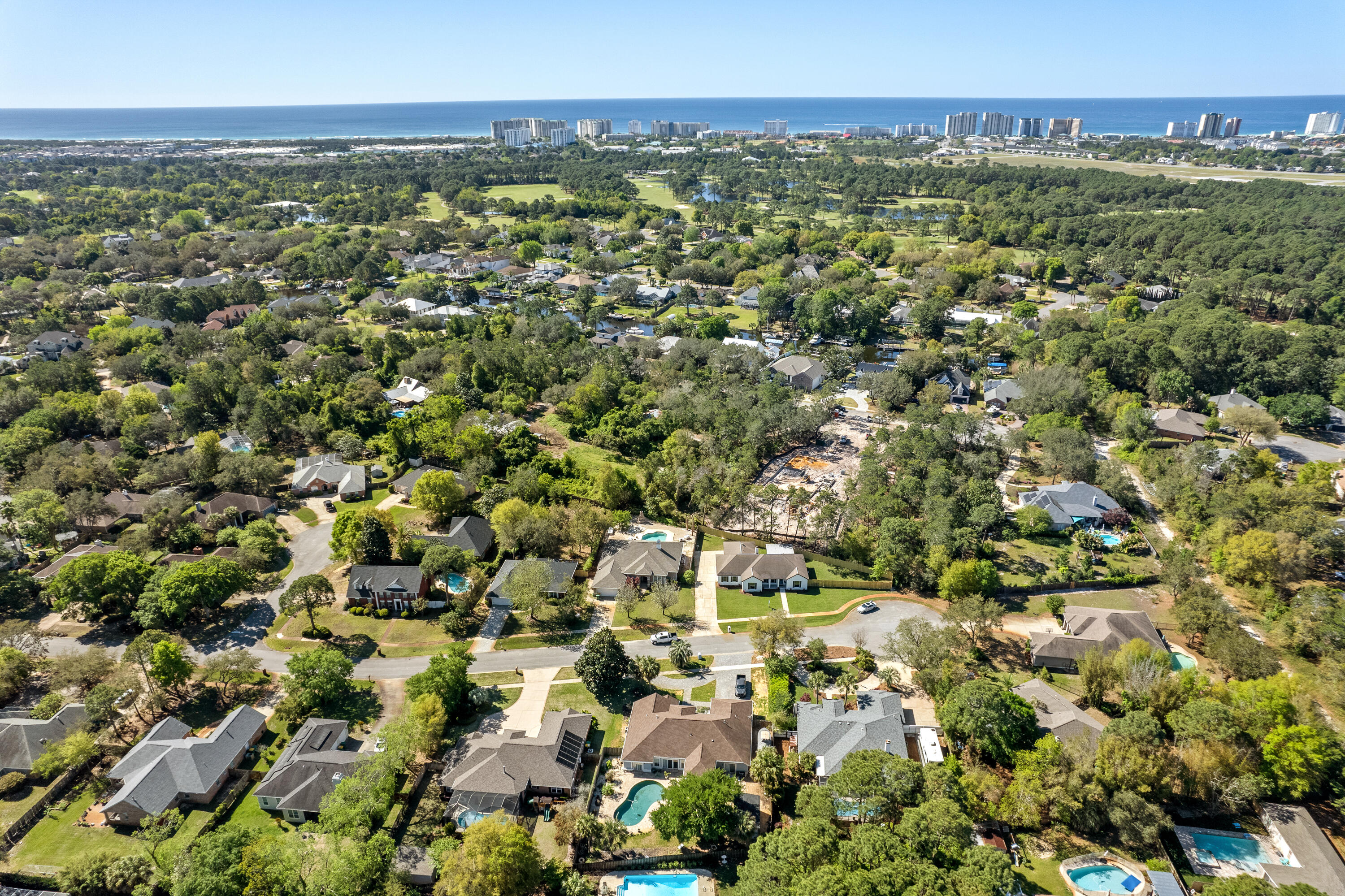WINDSOR FOREST - Residential
