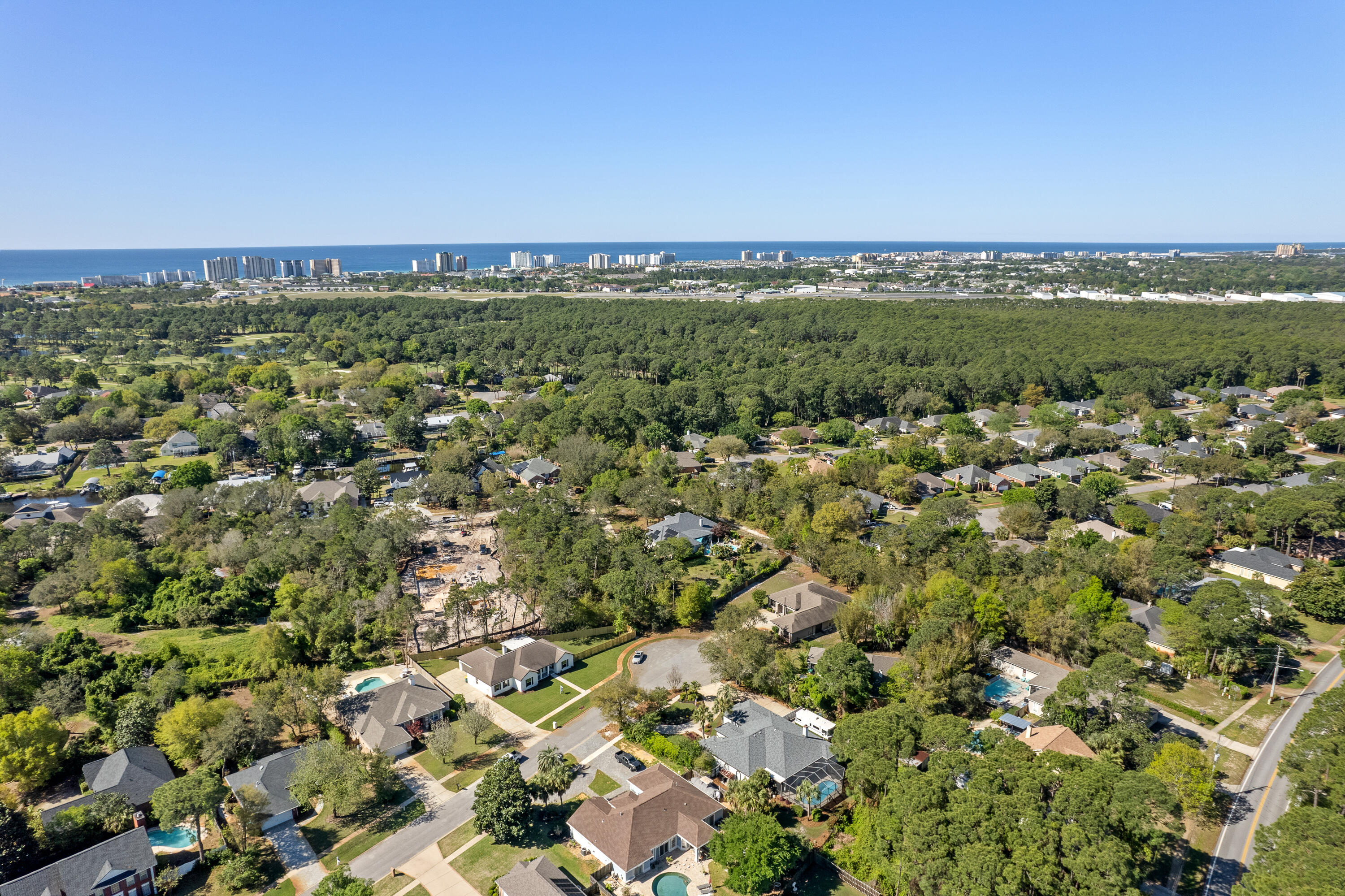 WINDSOR FOREST - Residential