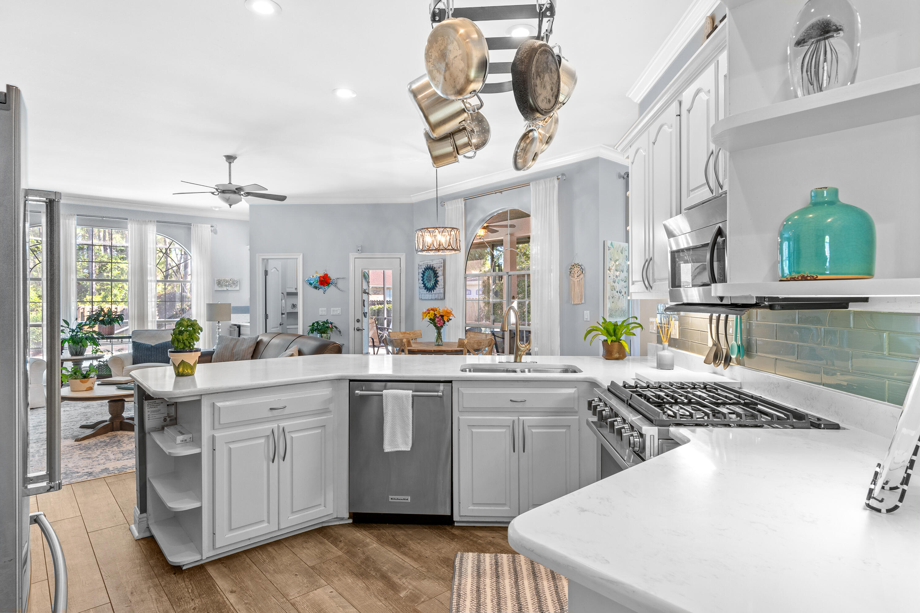 WINDSOR FOREST - Residential