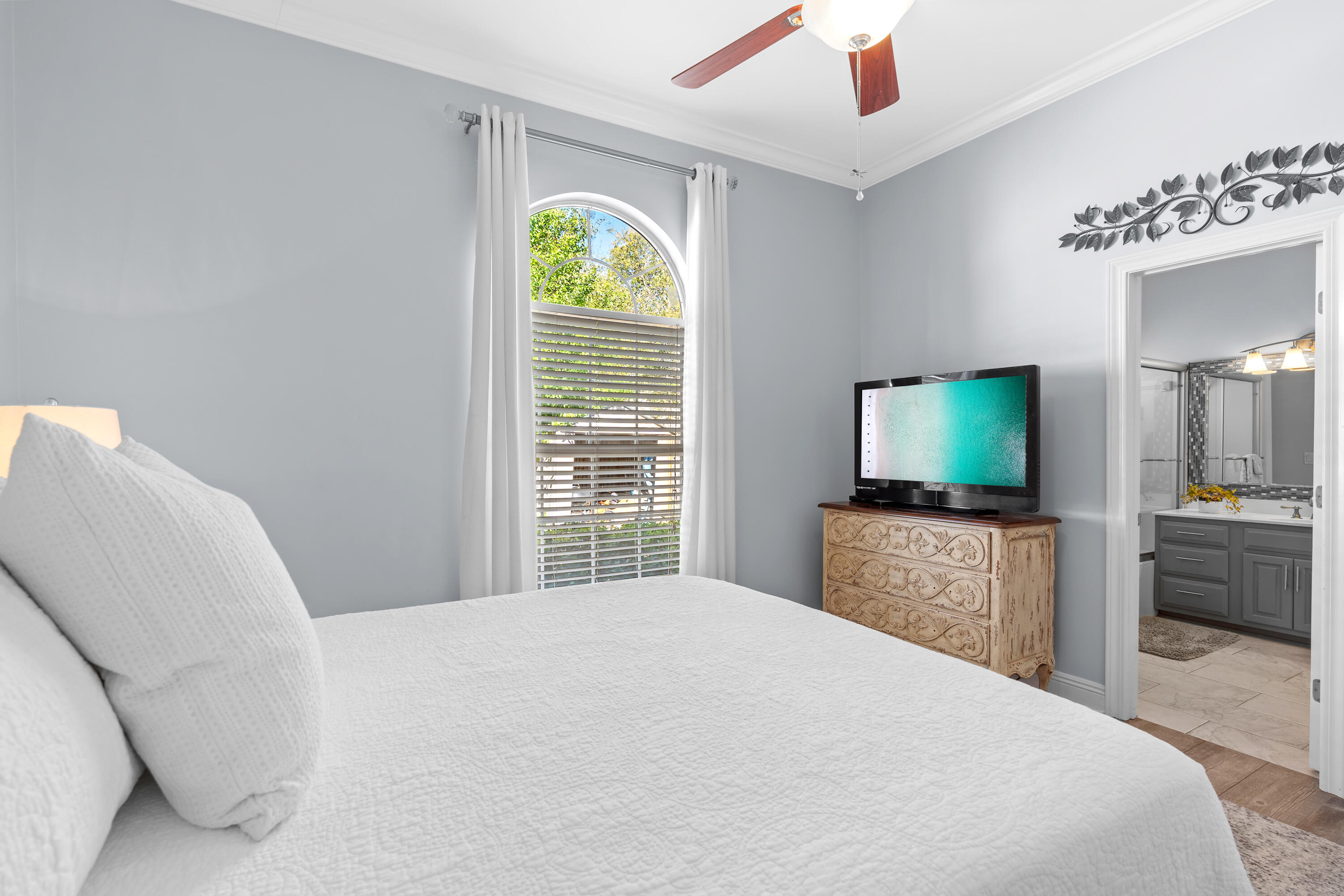 WINDSOR FOREST - Residential