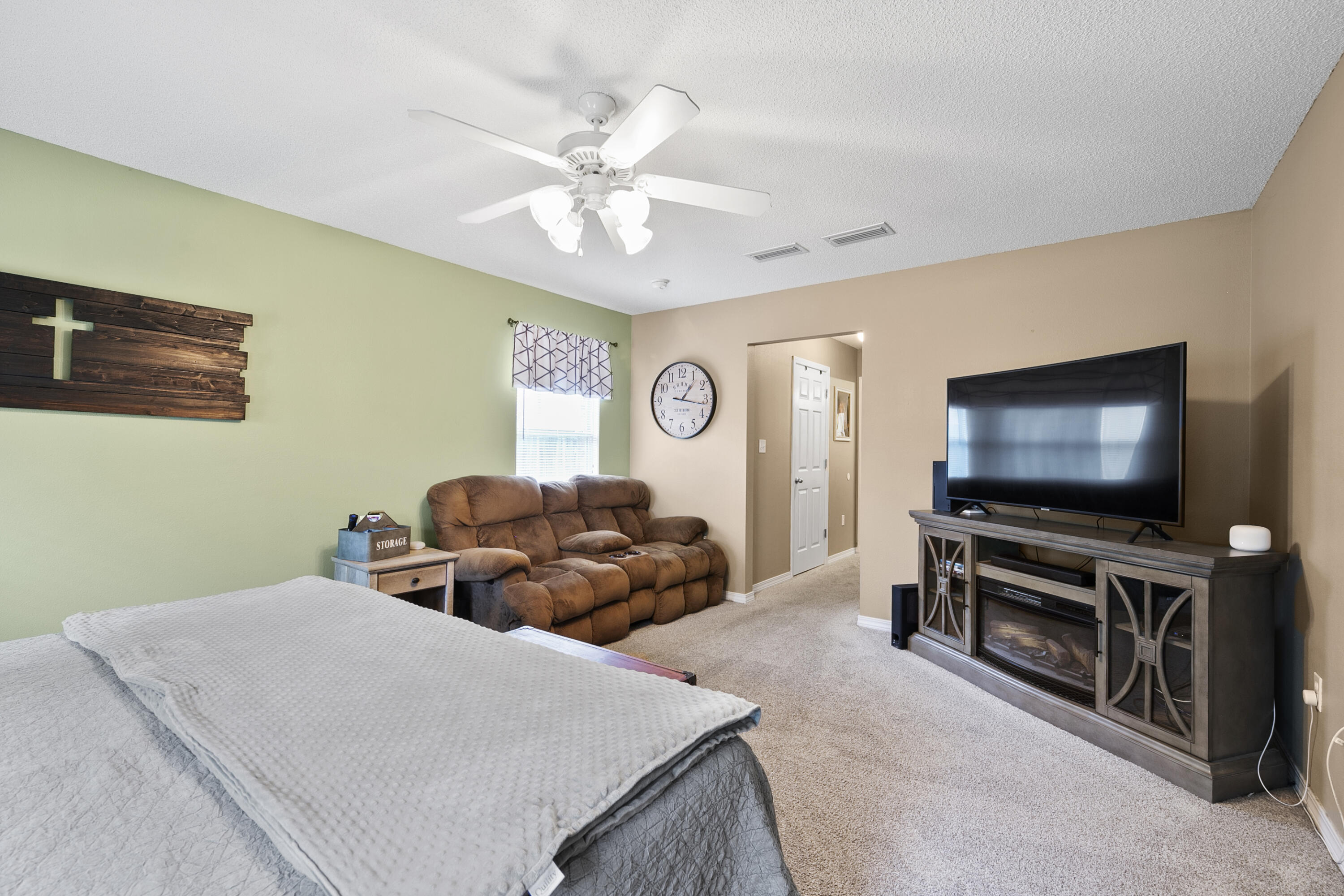 VICTORIAN VILLAGE - Residential