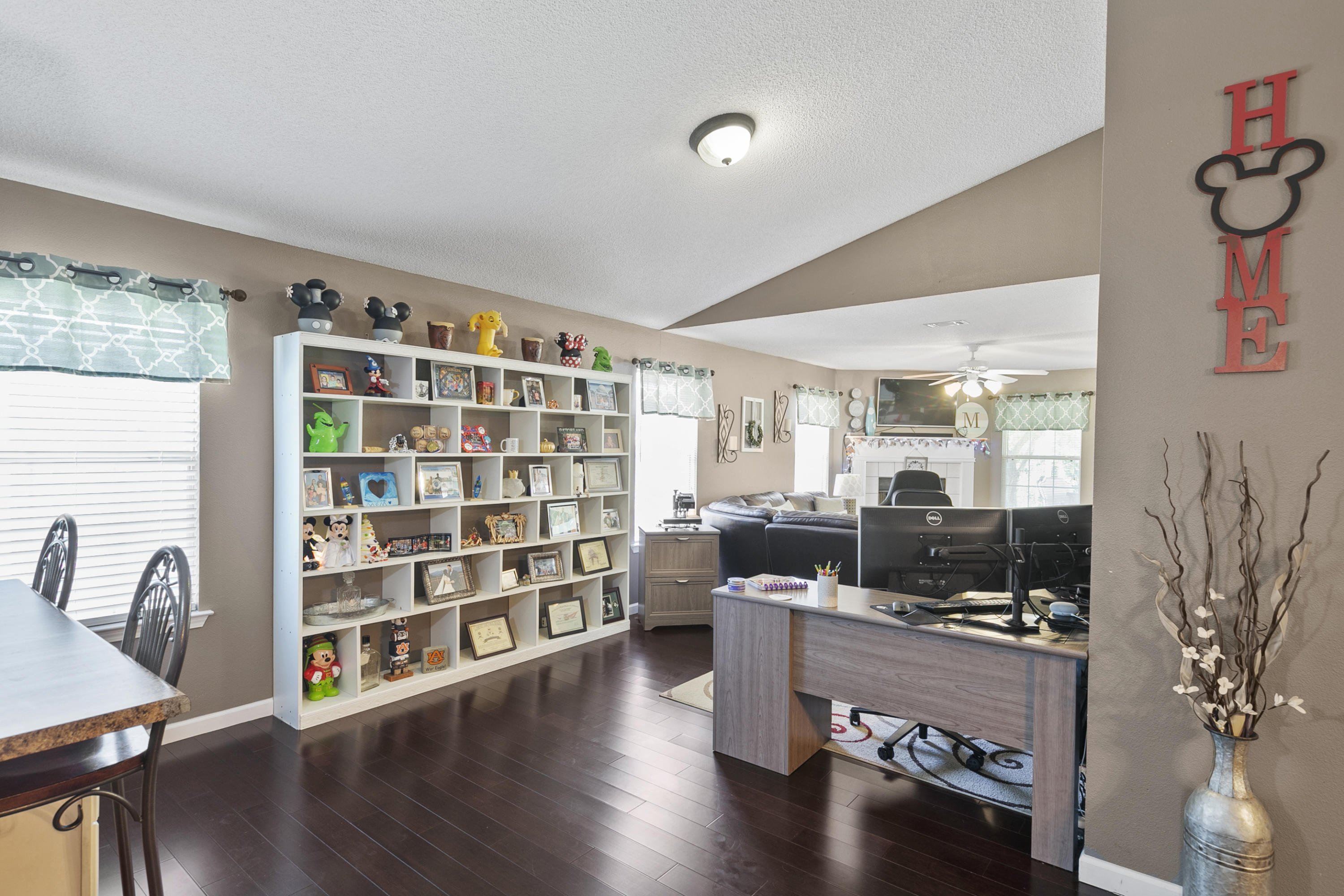 VICTORIAN VILLAGE - Residential