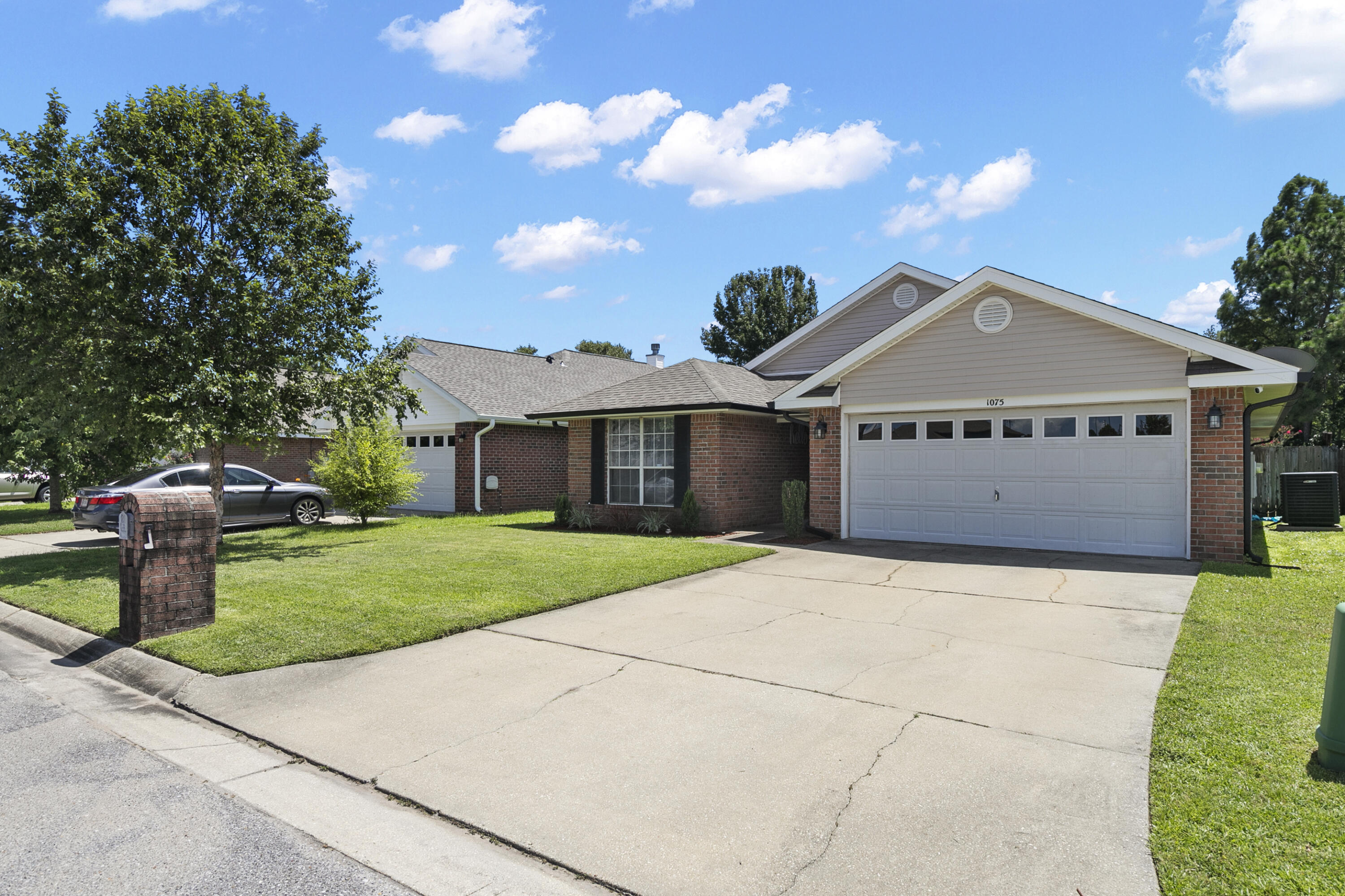 VICTORIAN VILLAGE - Residential