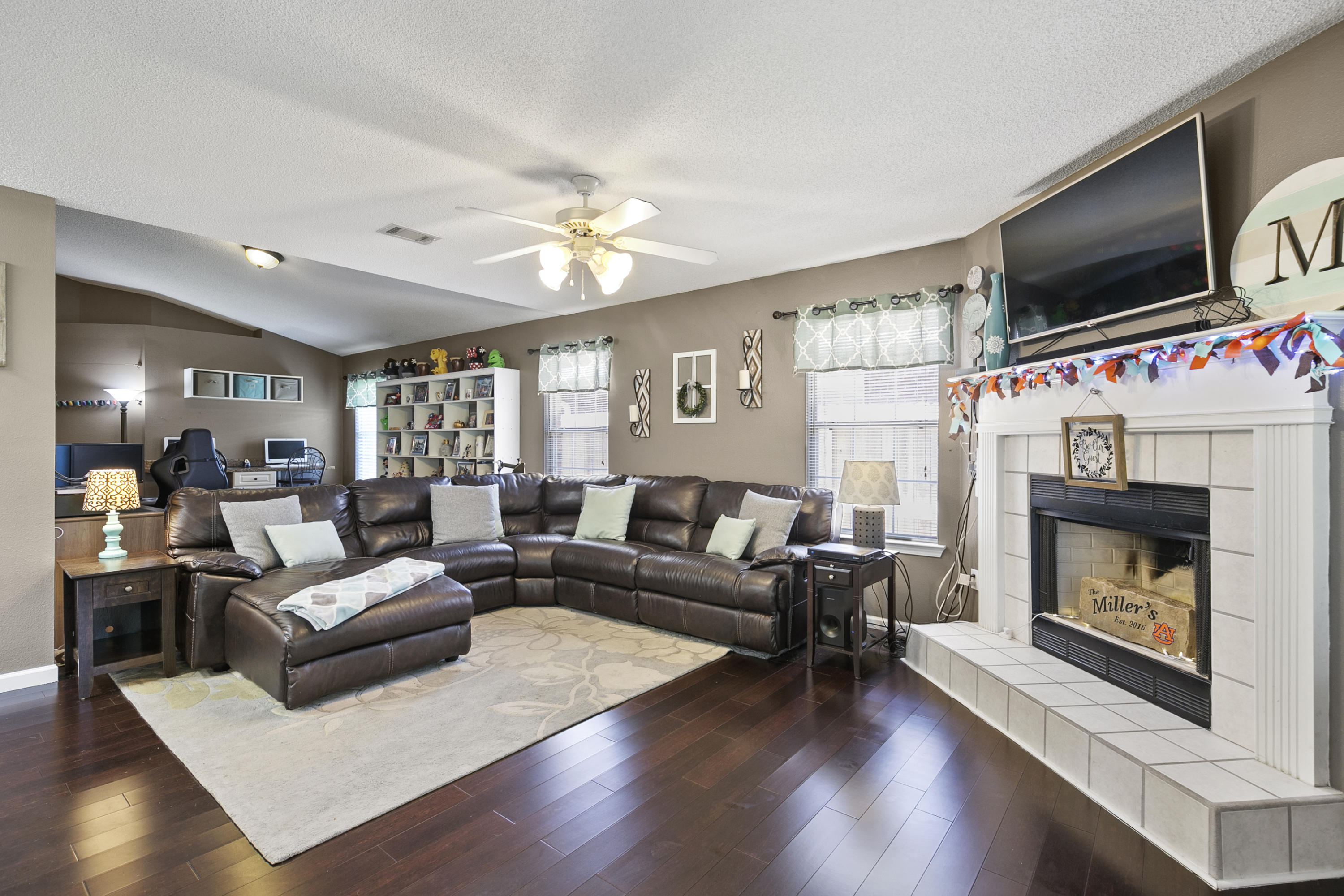 VICTORIAN VILLAGE - Residential