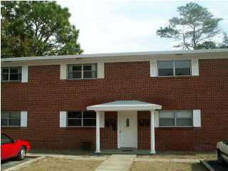 This 2 bedroom 1 bath unit has tile throughout the apartment and carpet in the two bedrooms.The unit does not have W/D hookups but is conviently located behind a laundry facility.Please contact our office for a showing today!