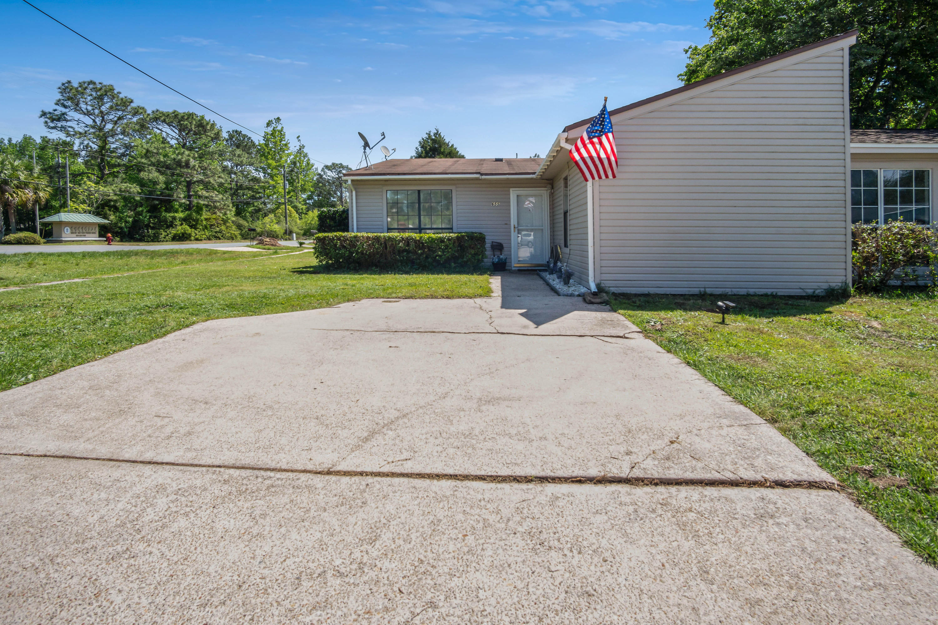 PINE MEADOWS 1ST ADDNF - Residential