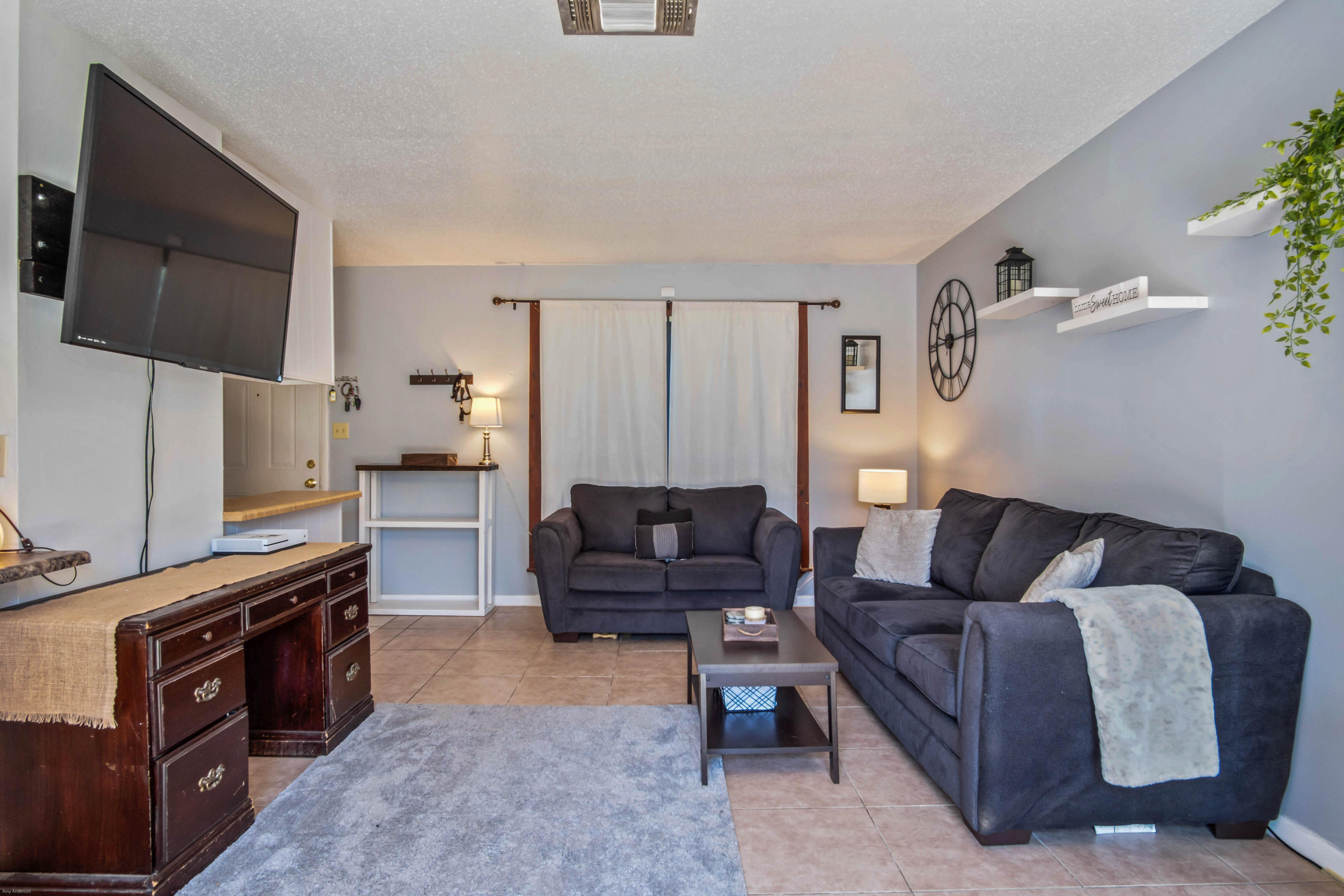 PINE MEADOWS 1ST ADDNF - Residential