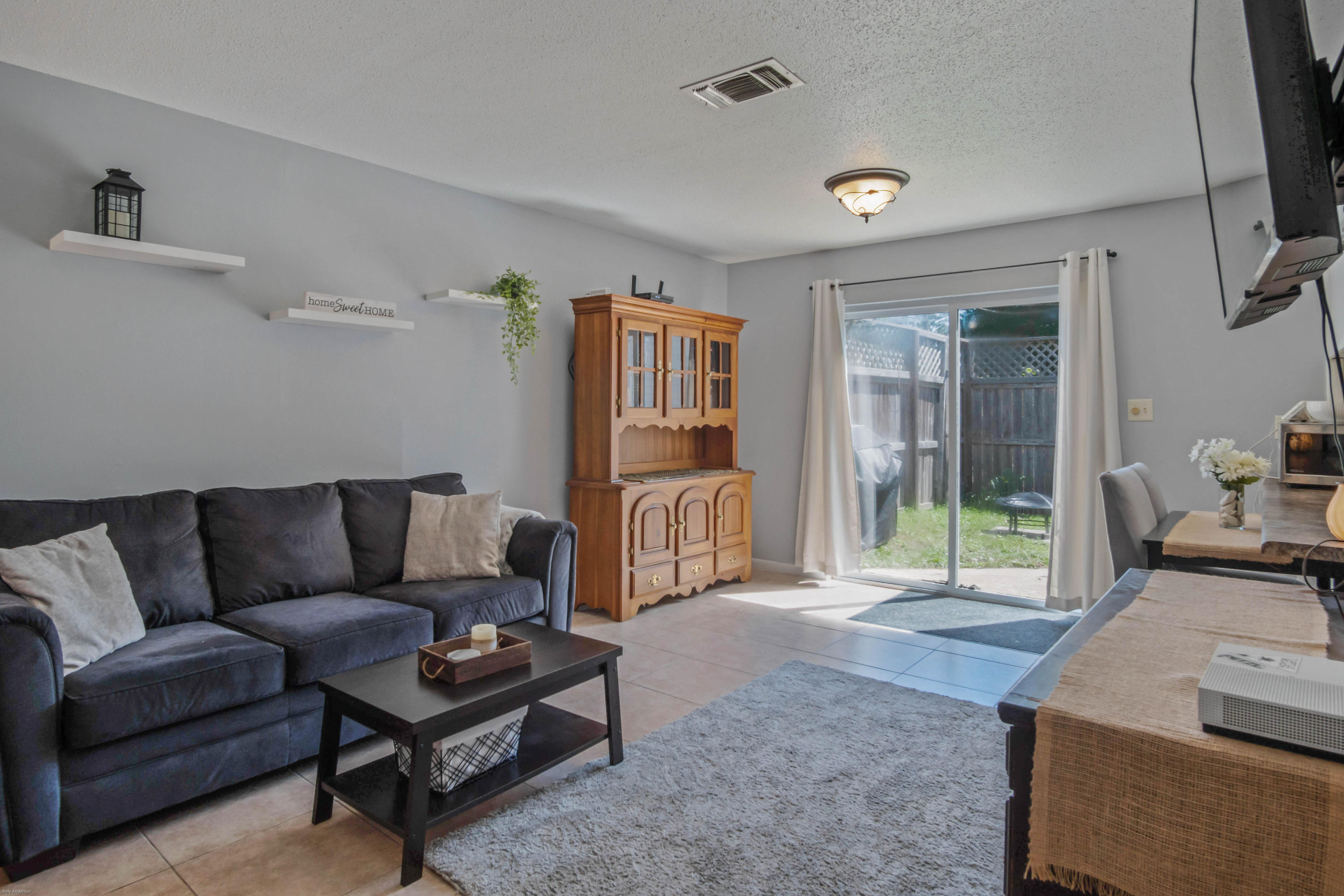 PINE MEADOWS 1ST ADDNF - Residential