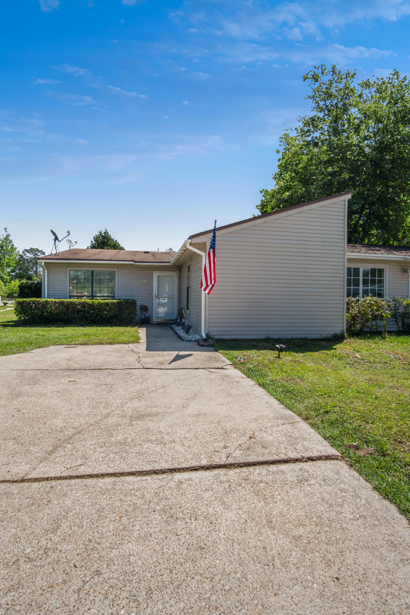 PINE MEADOWS 1ST ADDNF - Residential