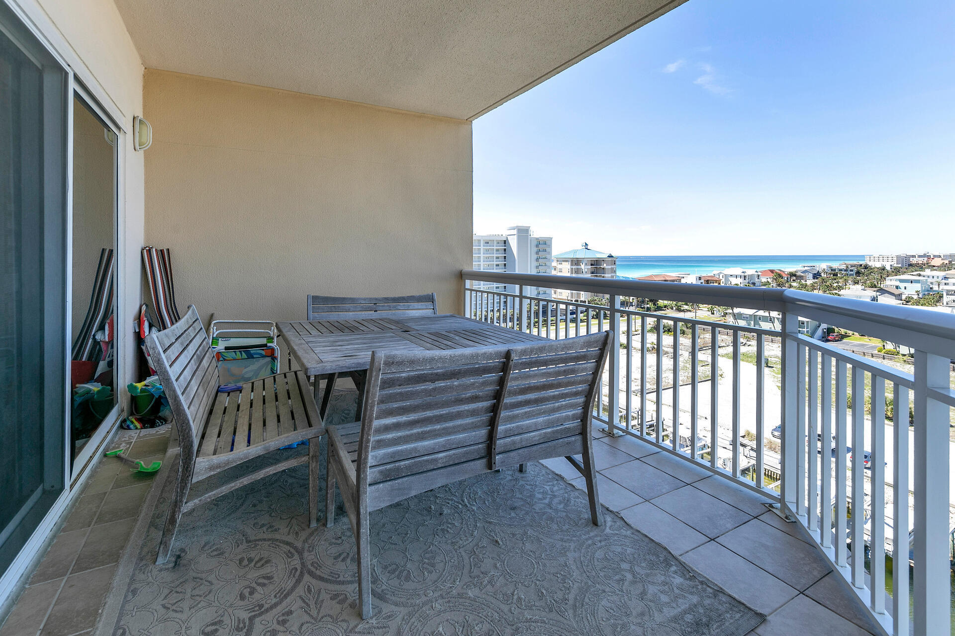 HARBOR LANDING - Residential