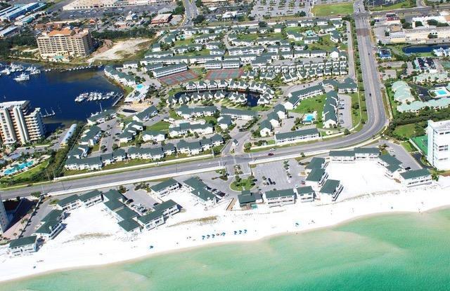 SANDPIPER COVE - Residential