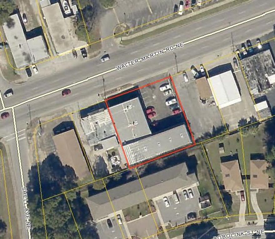 8000 SF retail bldg, great location and visibility , high traffic count