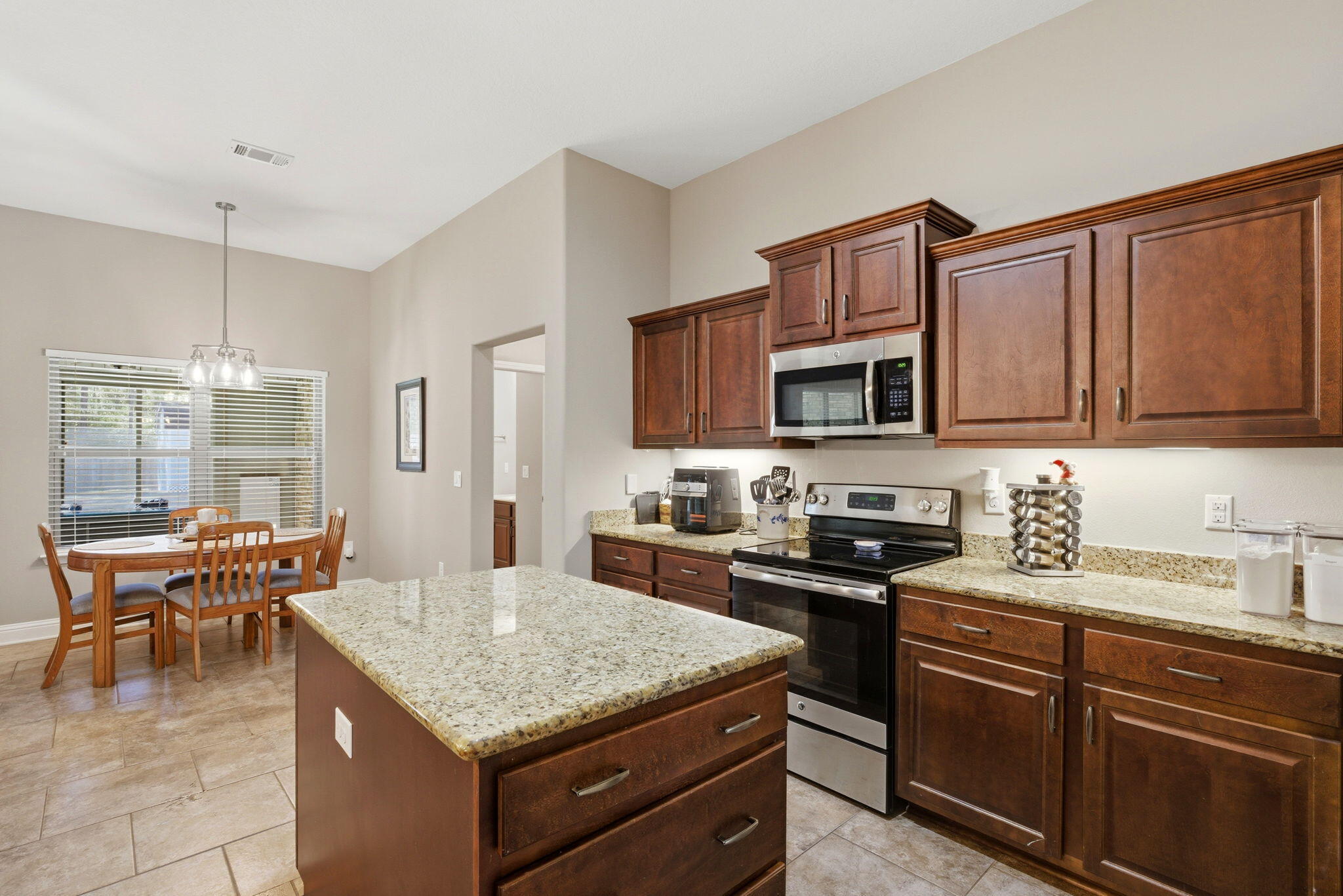 HOLLEY BY THE SEA - Residential