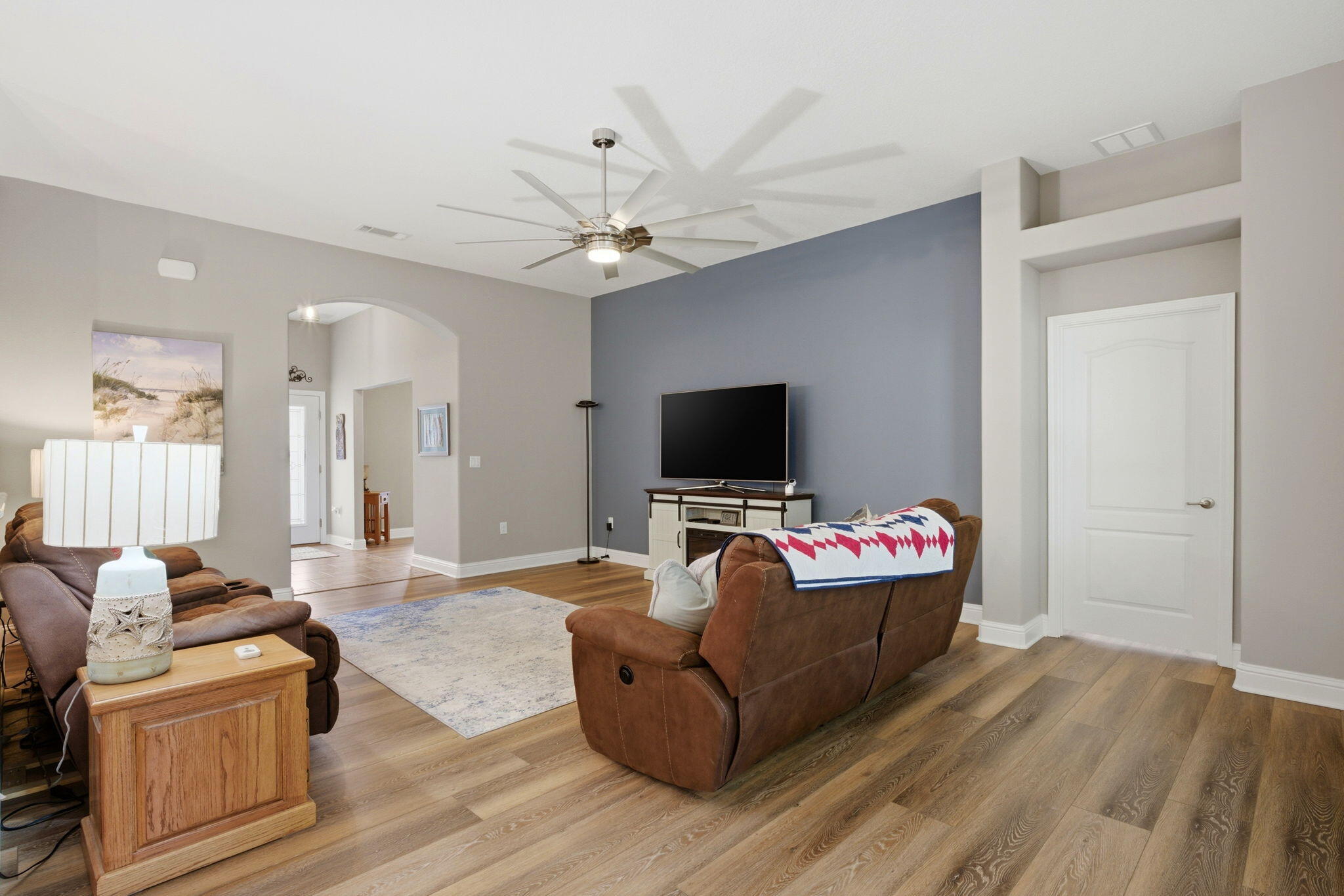 HOLLEY BY THE SEA - Residential