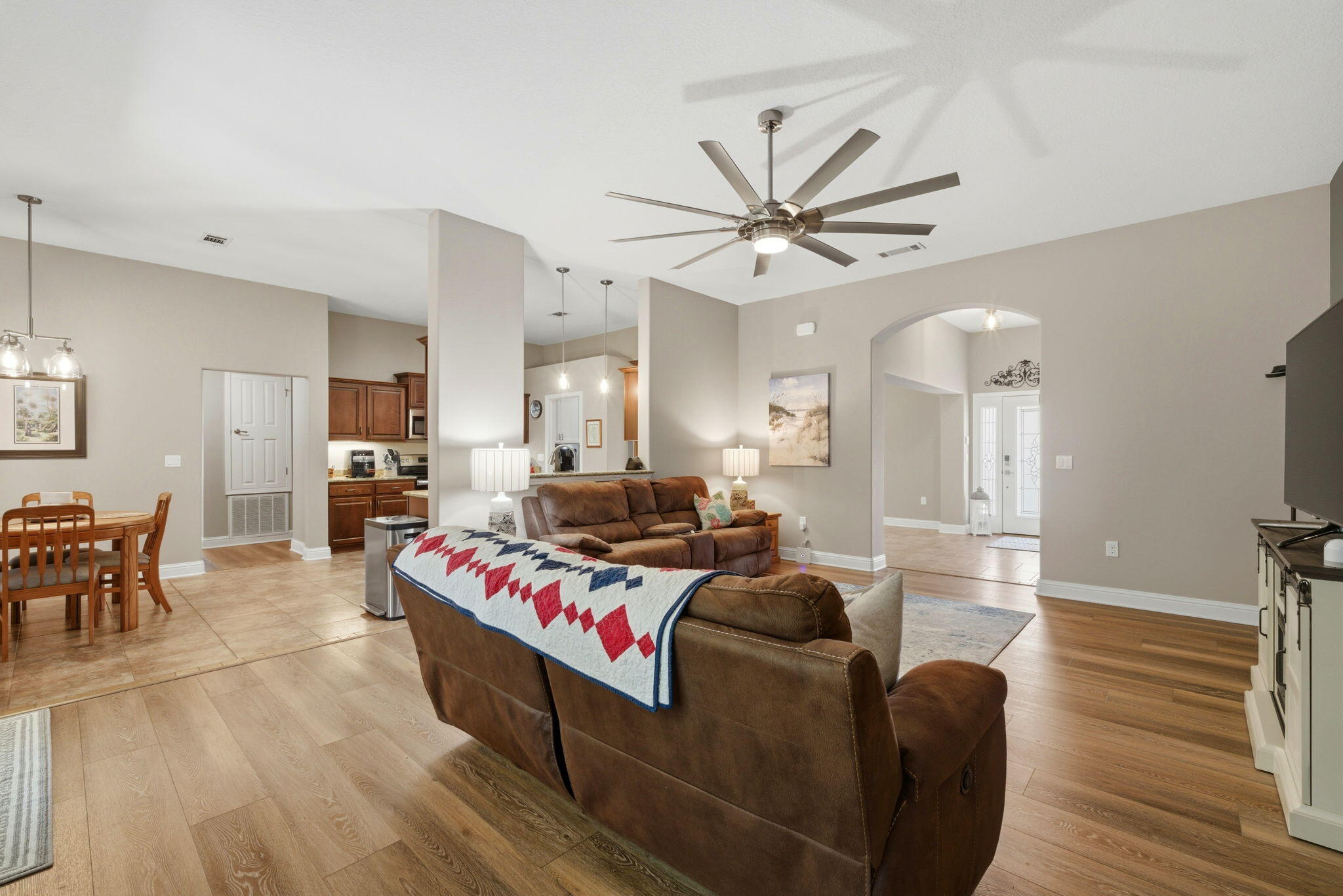 HOLLEY BY THE SEA - Residential