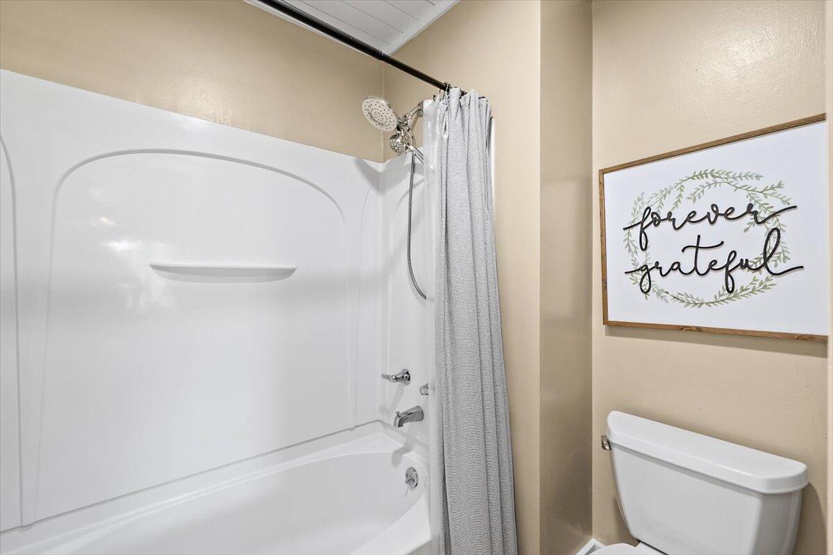BAYOU VILLAGE CONDO PH 1 - Residential