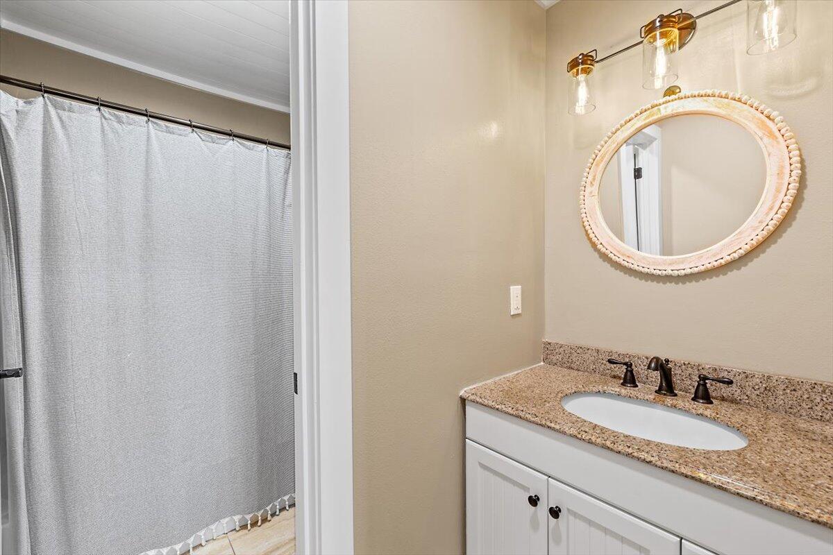 BAYOU VILLAGE CONDO PH 1 - Residential
