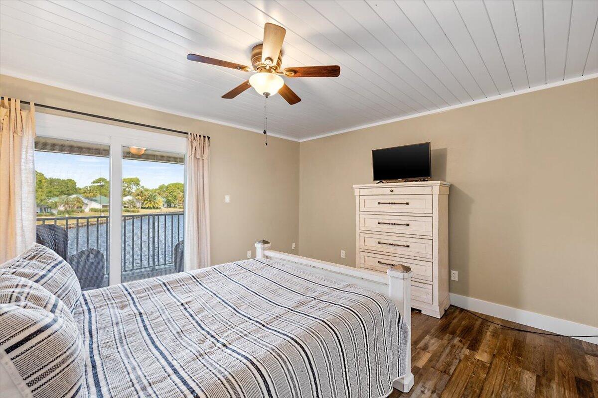 BAYOU VILLAGE CONDO PH 1 - Residential