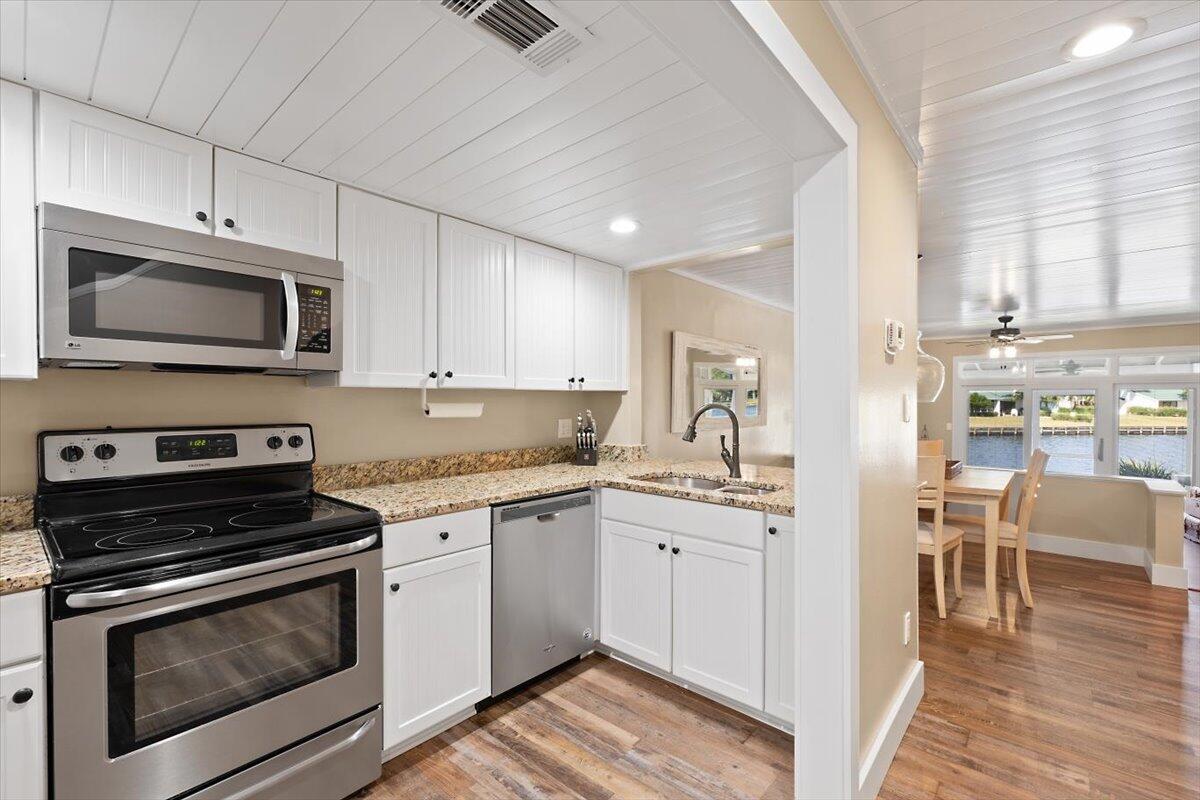 BAYOU VILLAGE CONDO PH 1 - Residential