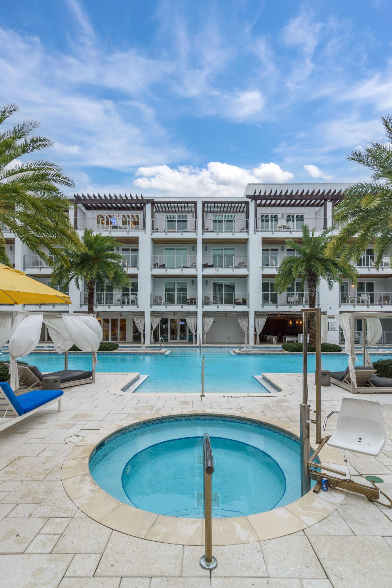 THE POINTE CONDOMINIUM - Residential