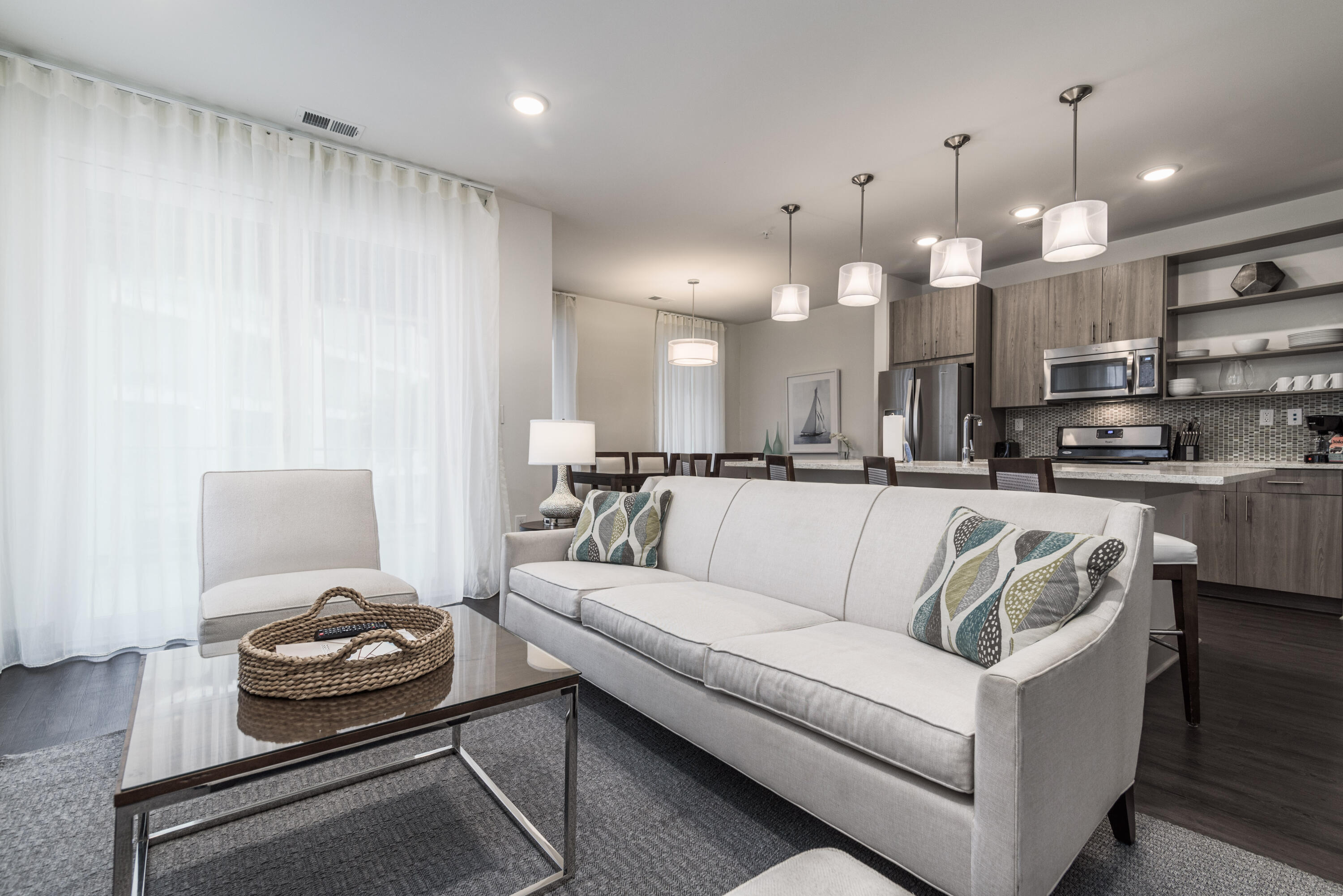 THE POINTE CONDOMINIUM - Residential