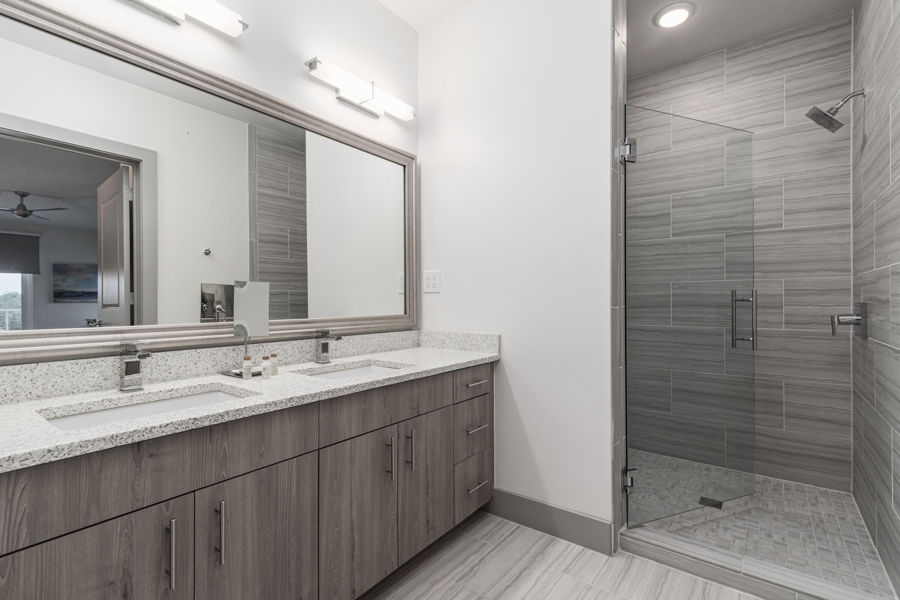 THE POINTE CONDOMINIUM - Residential
