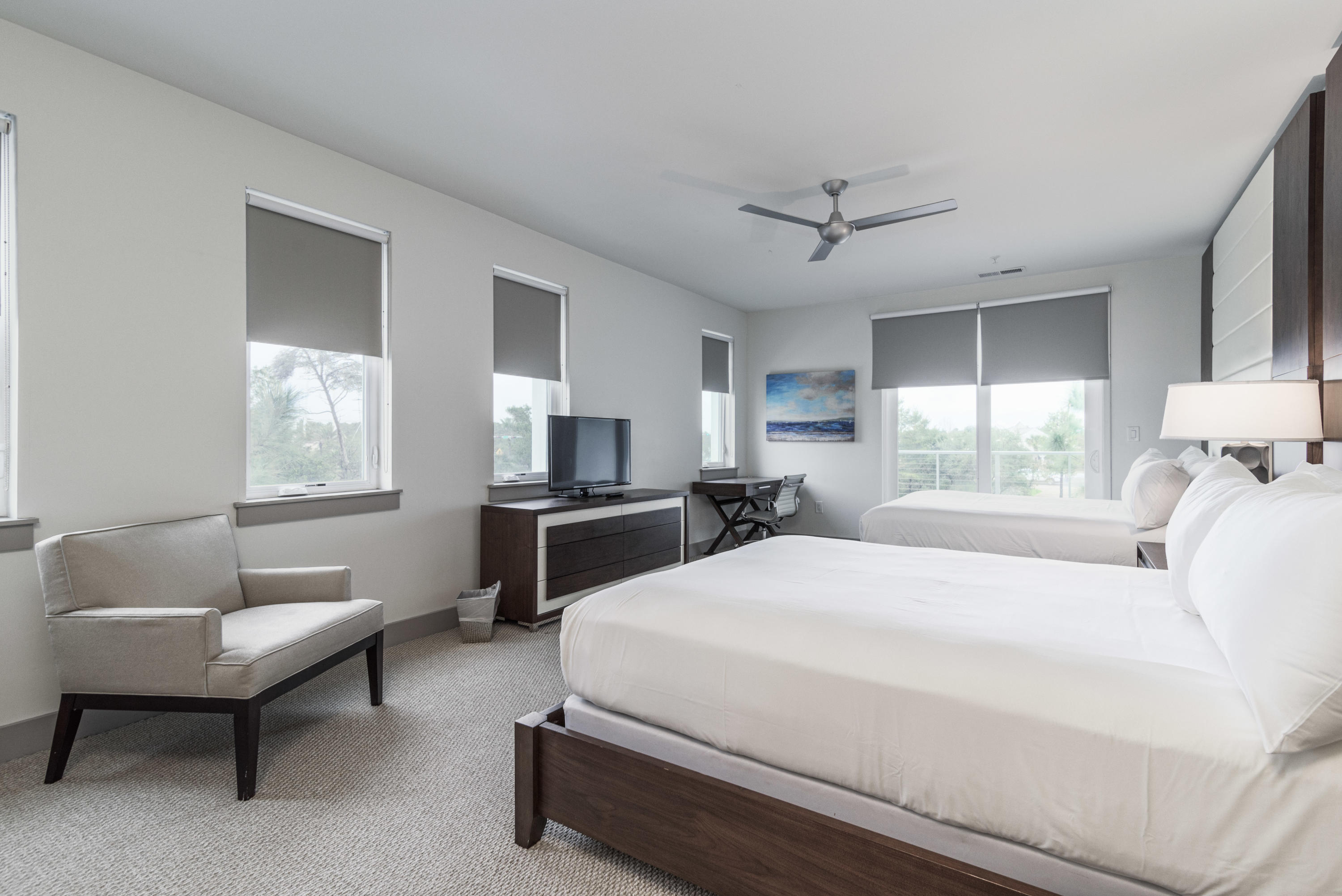 THE POINTE CONDOMINIUM - Residential