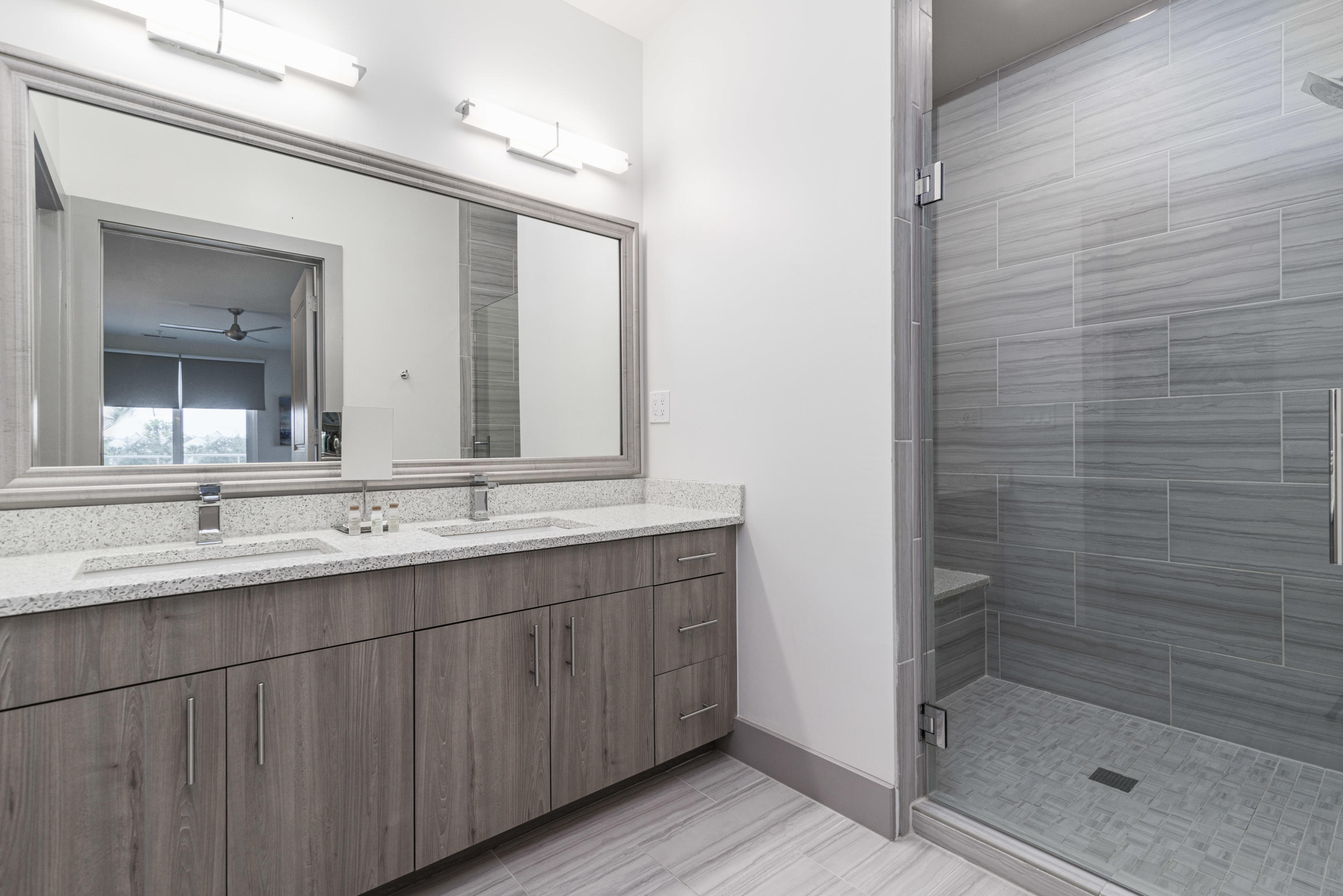 THE POINTE CONDOMINIUM - Residential