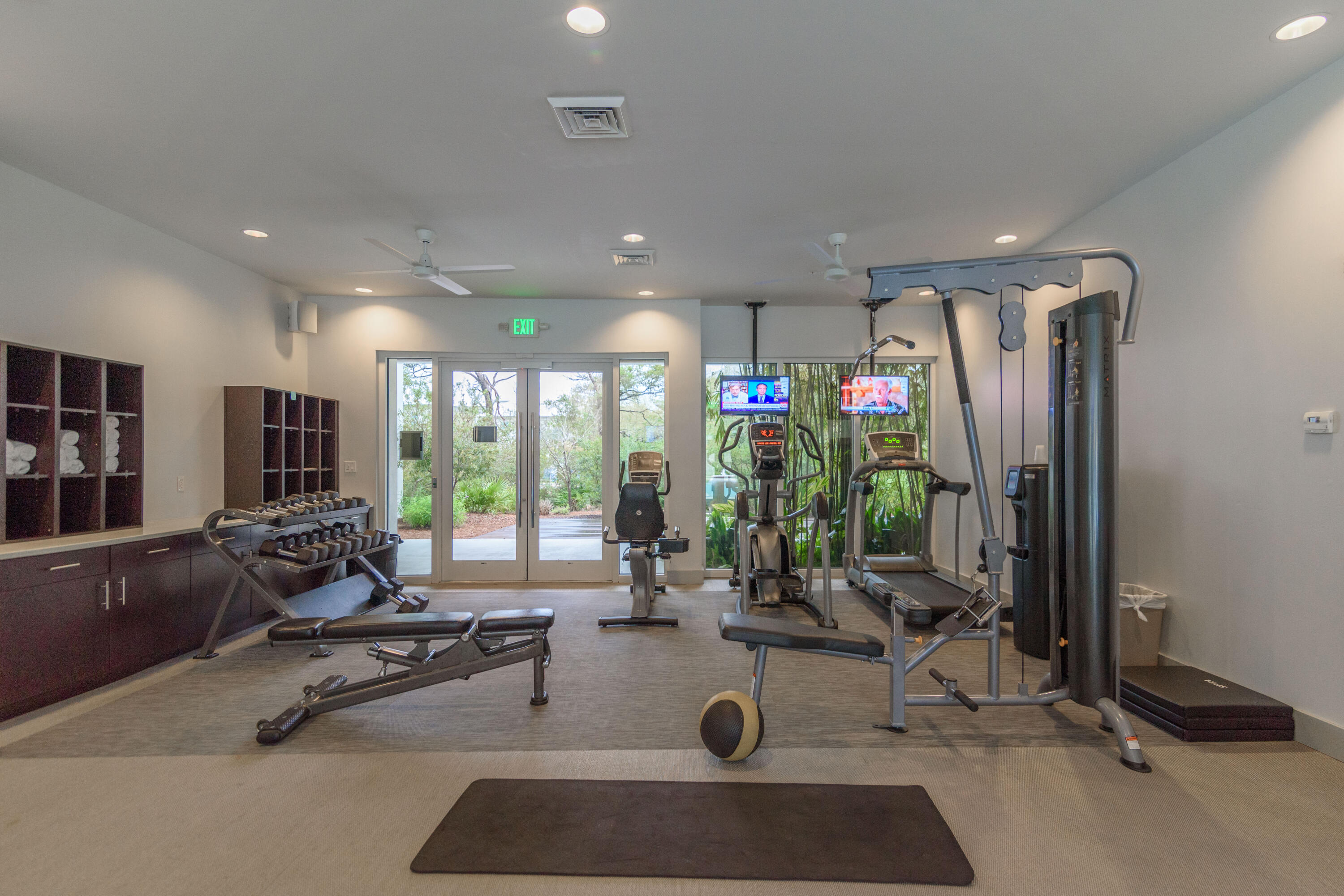 THE POINTE CONDOMINIUM - Residential