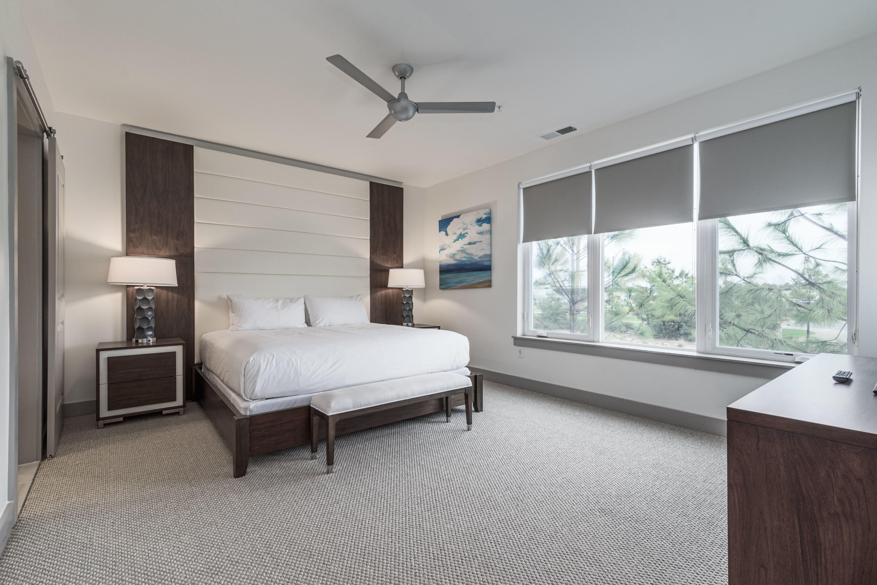 THE POINTE CONDOMINIUM - Residential