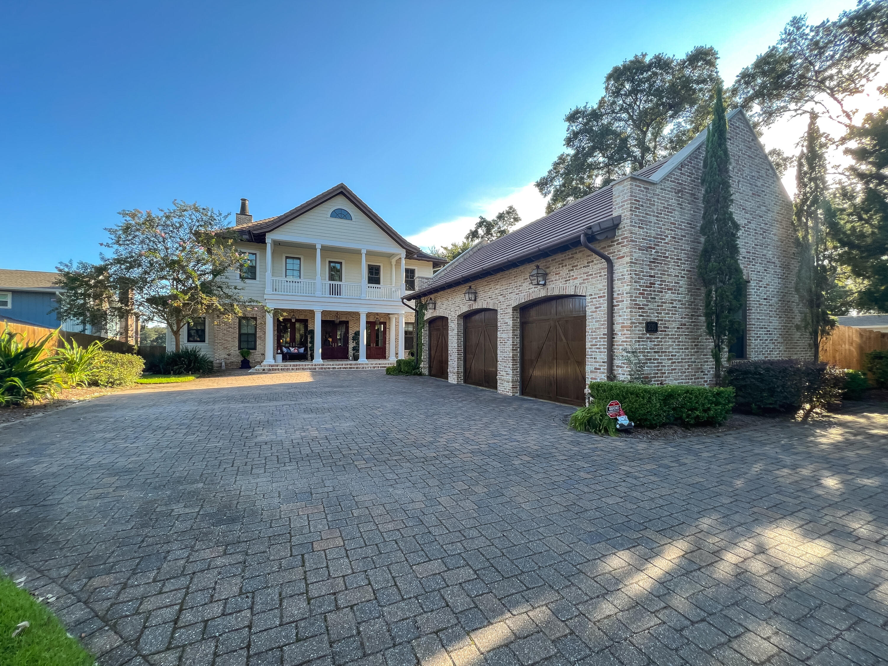 BAYOU VISTA - Residential