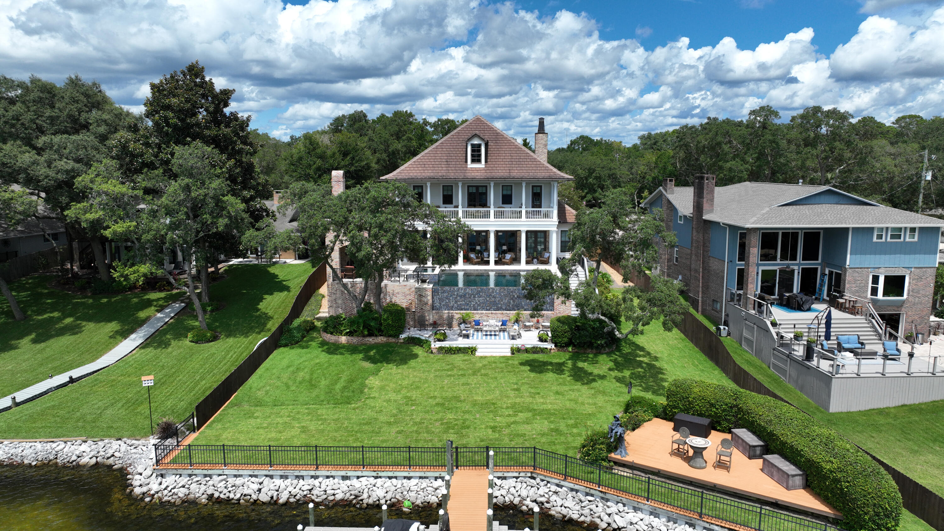 BAYOU VISTA - Residential